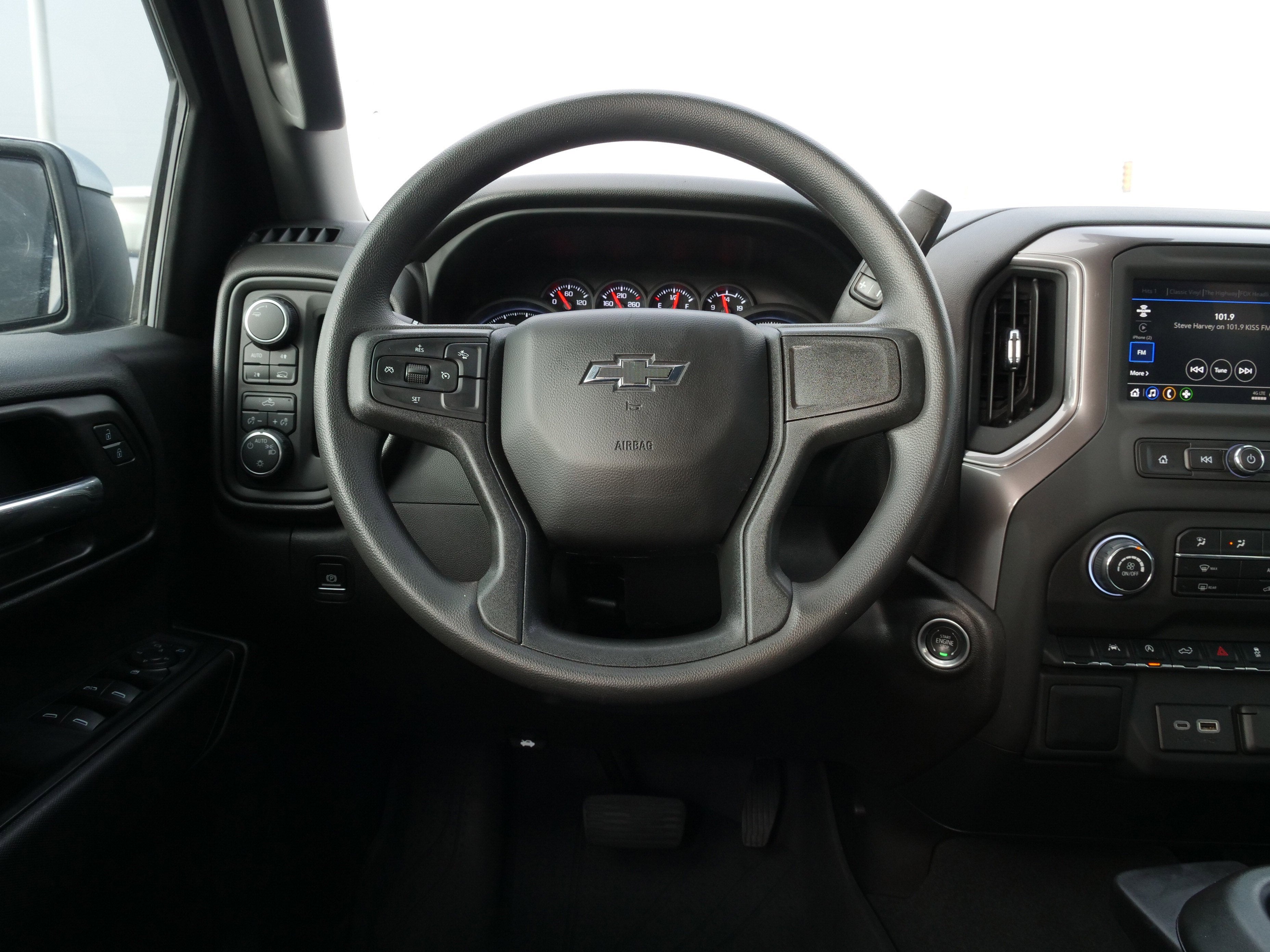 2024 Chevrolet Silverado 1500 Custom