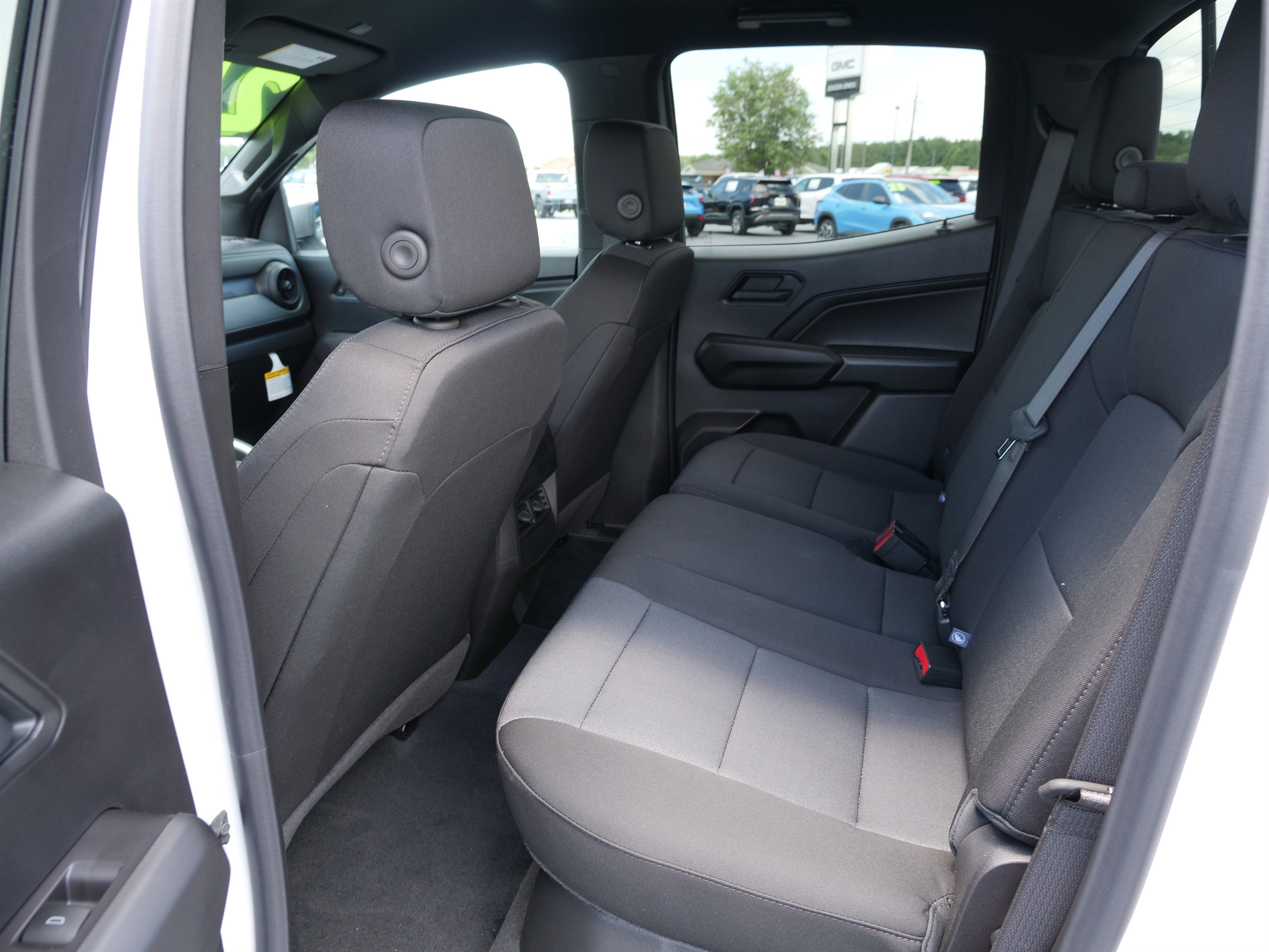 2025 Chevrolet Colorado WT/LT