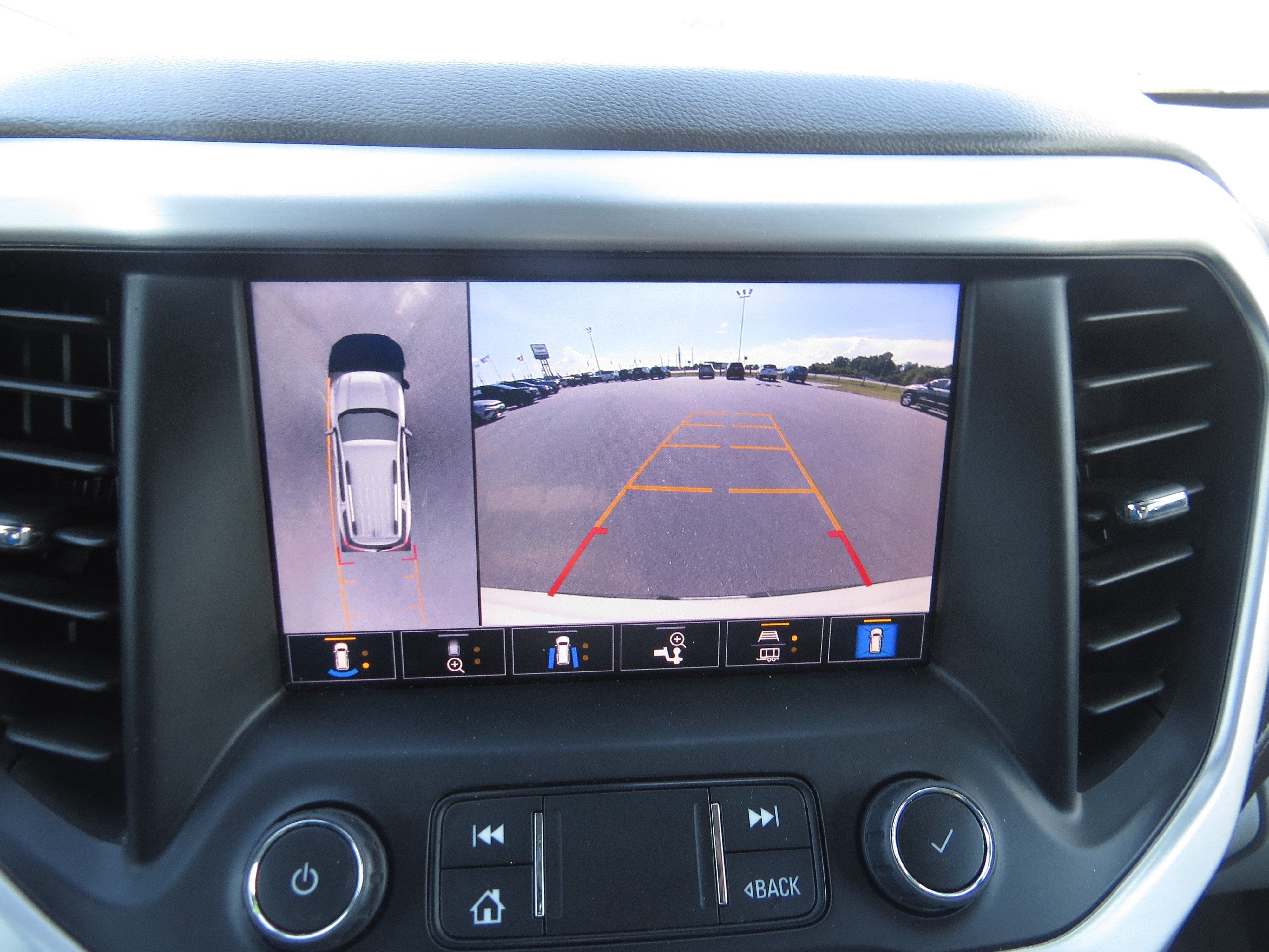 2023 GMC Acadia SLT
