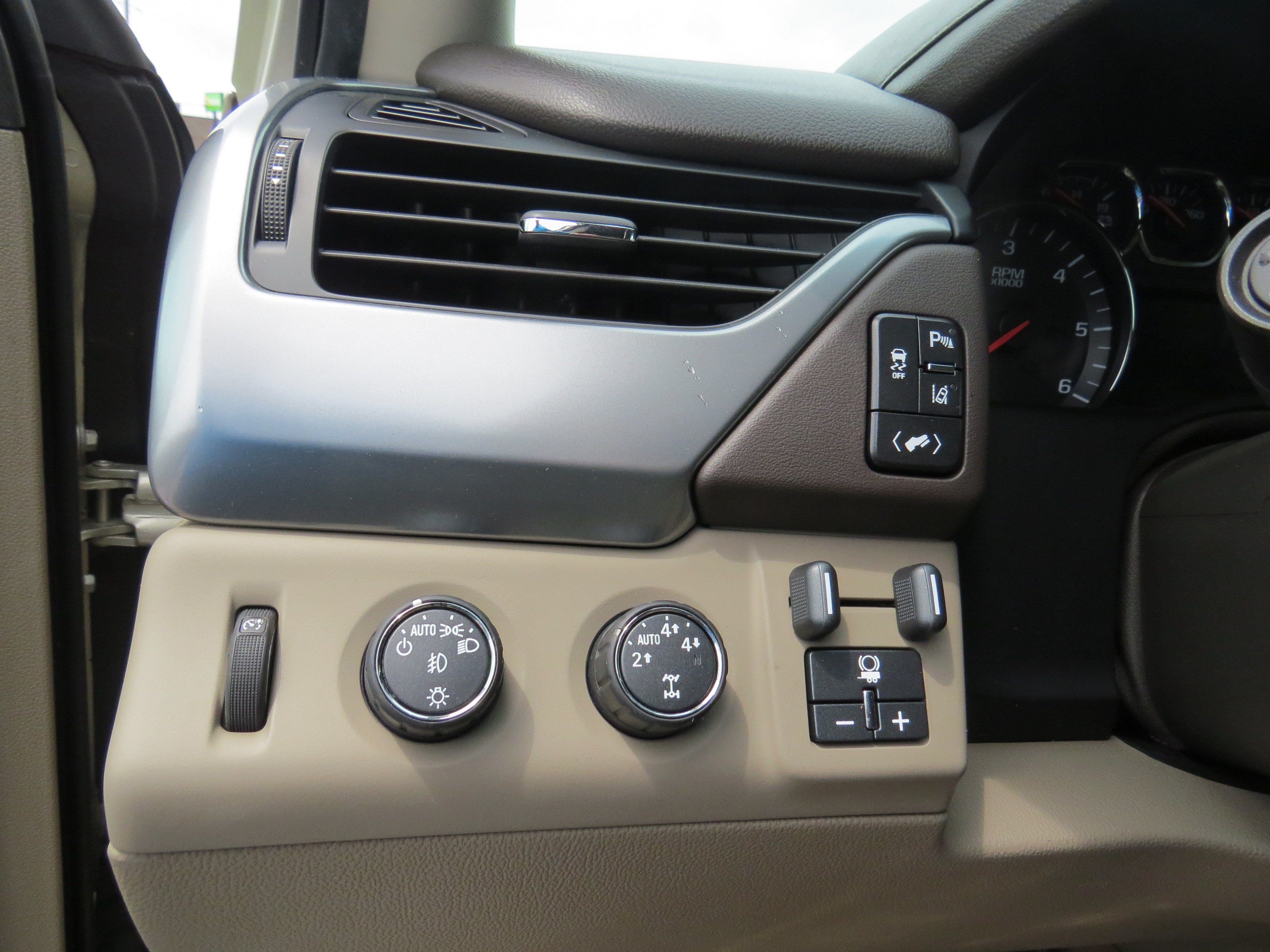 2015 Chevrolet Suburban LTZ