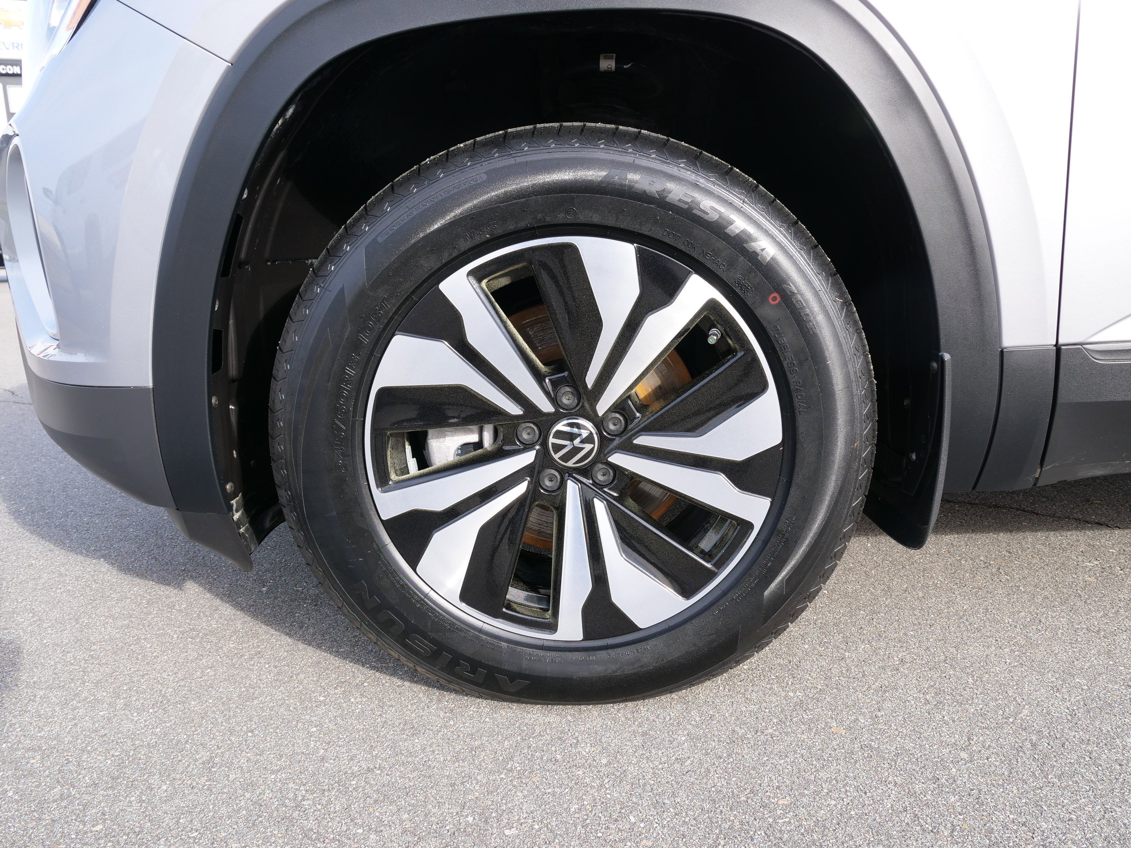 2024 Volkswagen Atlas 2.0T SE