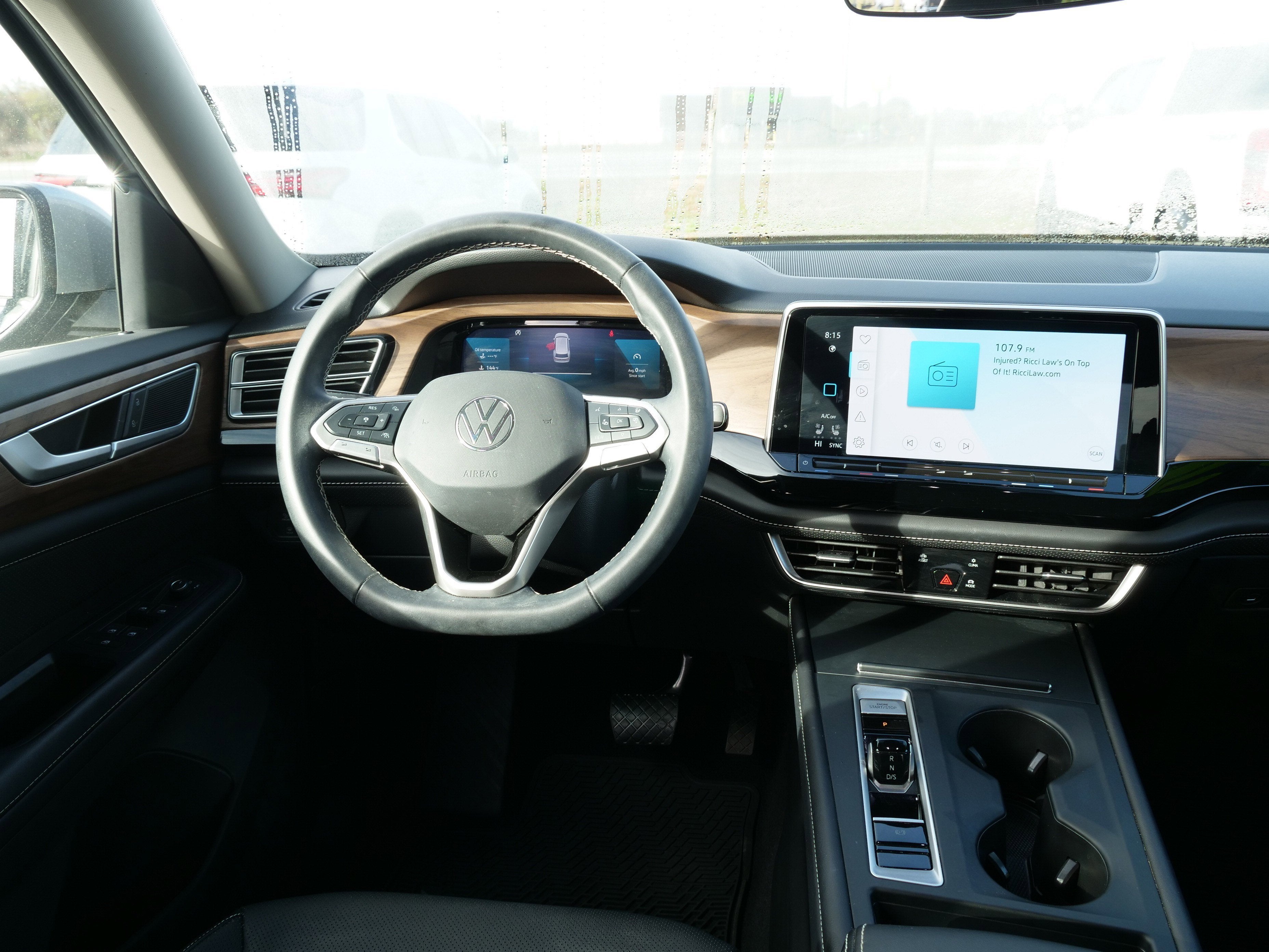 2024 Volkswagen Atlas 2.0T SE