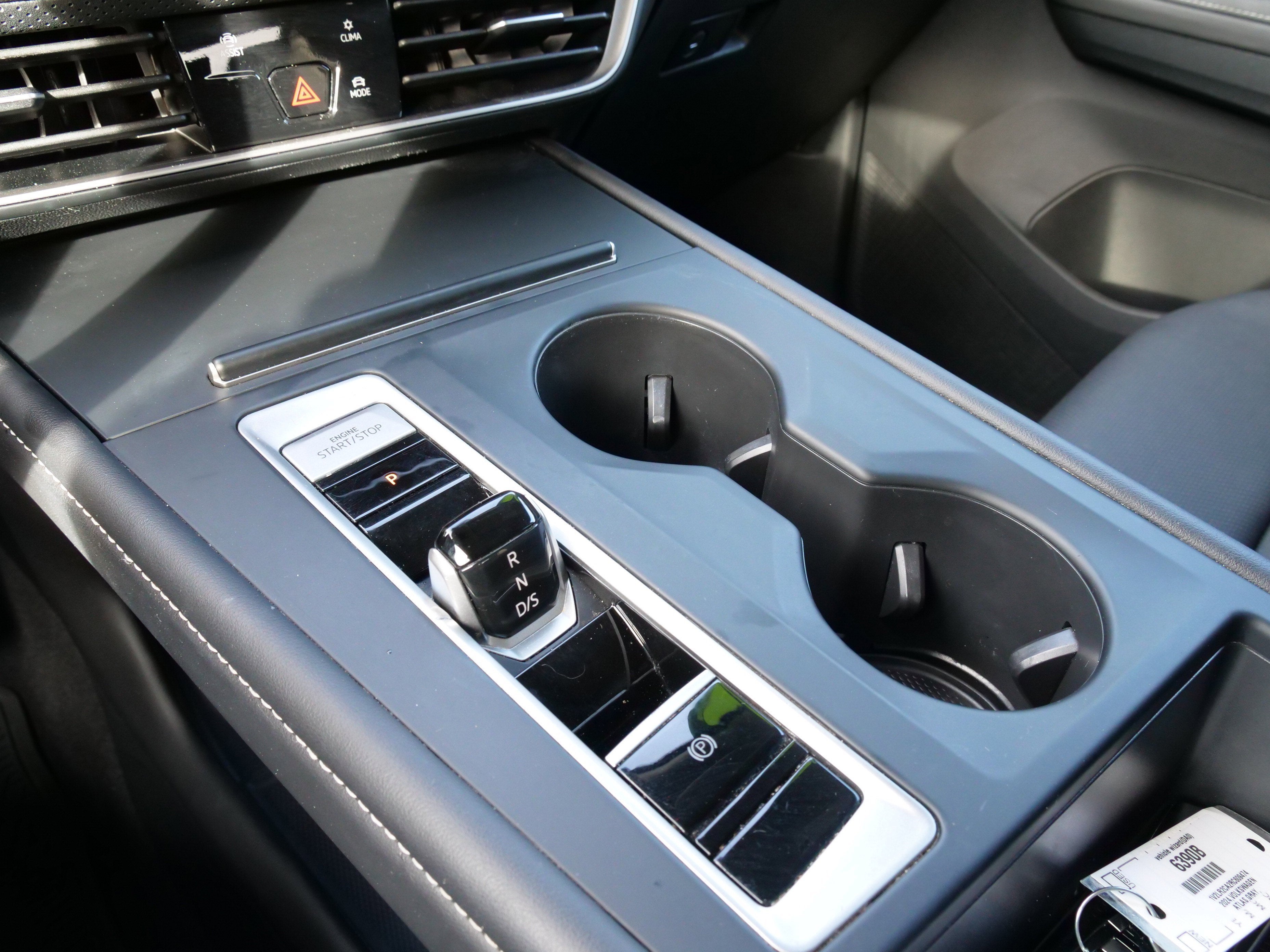 2024 Volkswagen Atlas 2.0T SE