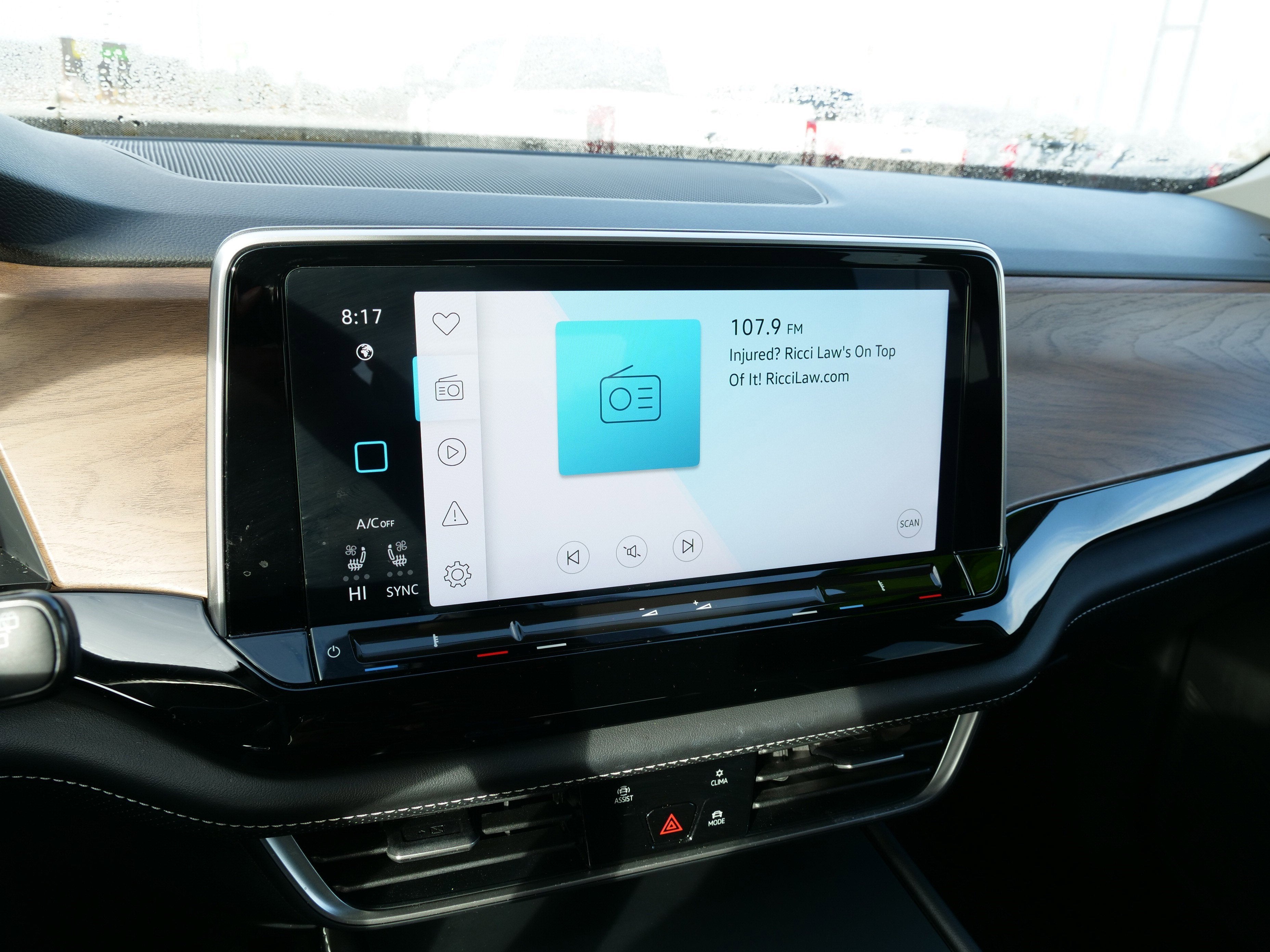 2024 Volkswagen Atlas 2.0T SE