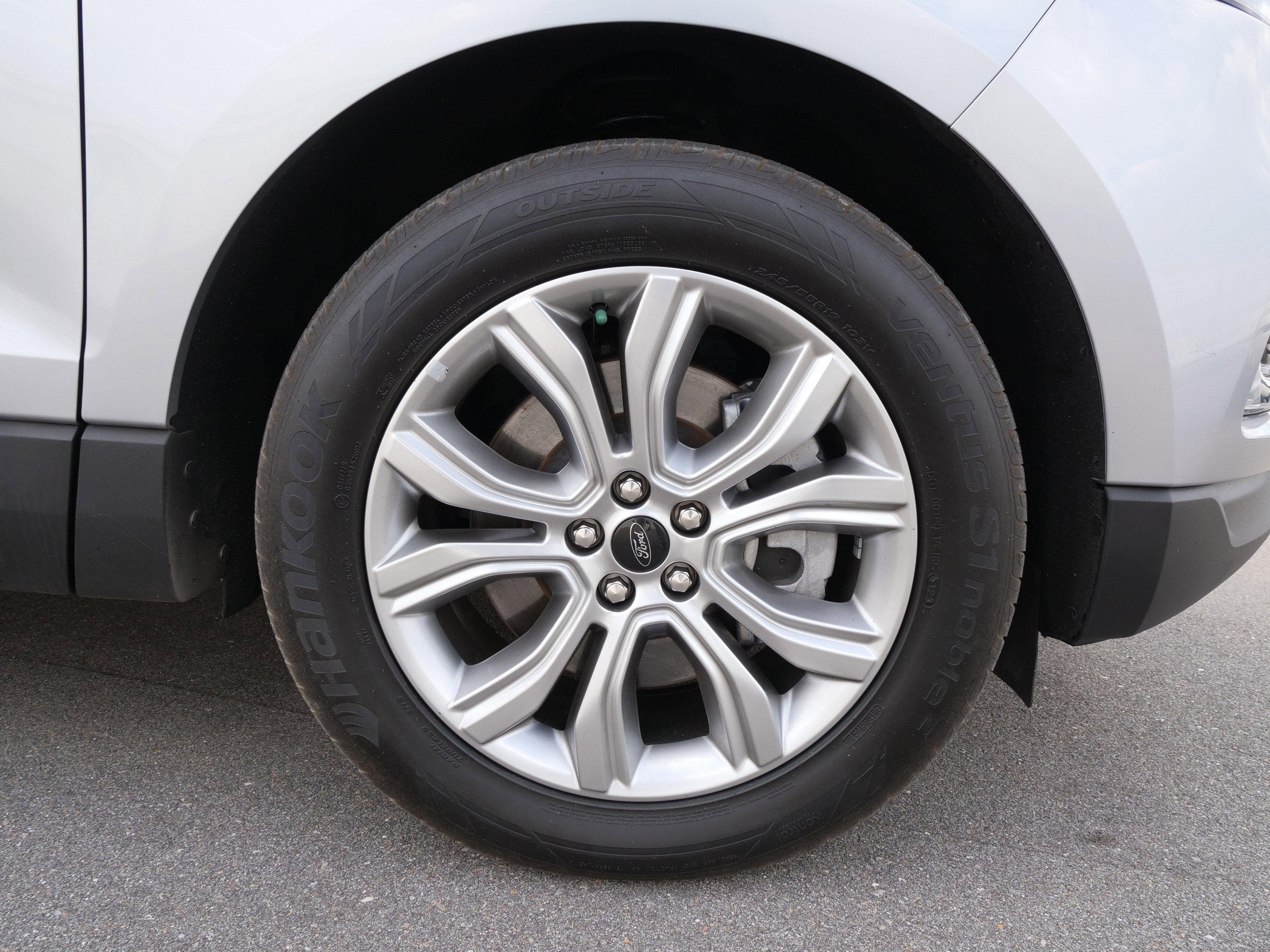 2024 Ford Edge Titanium