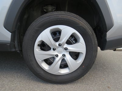 2025 Toyota RAV4 LE