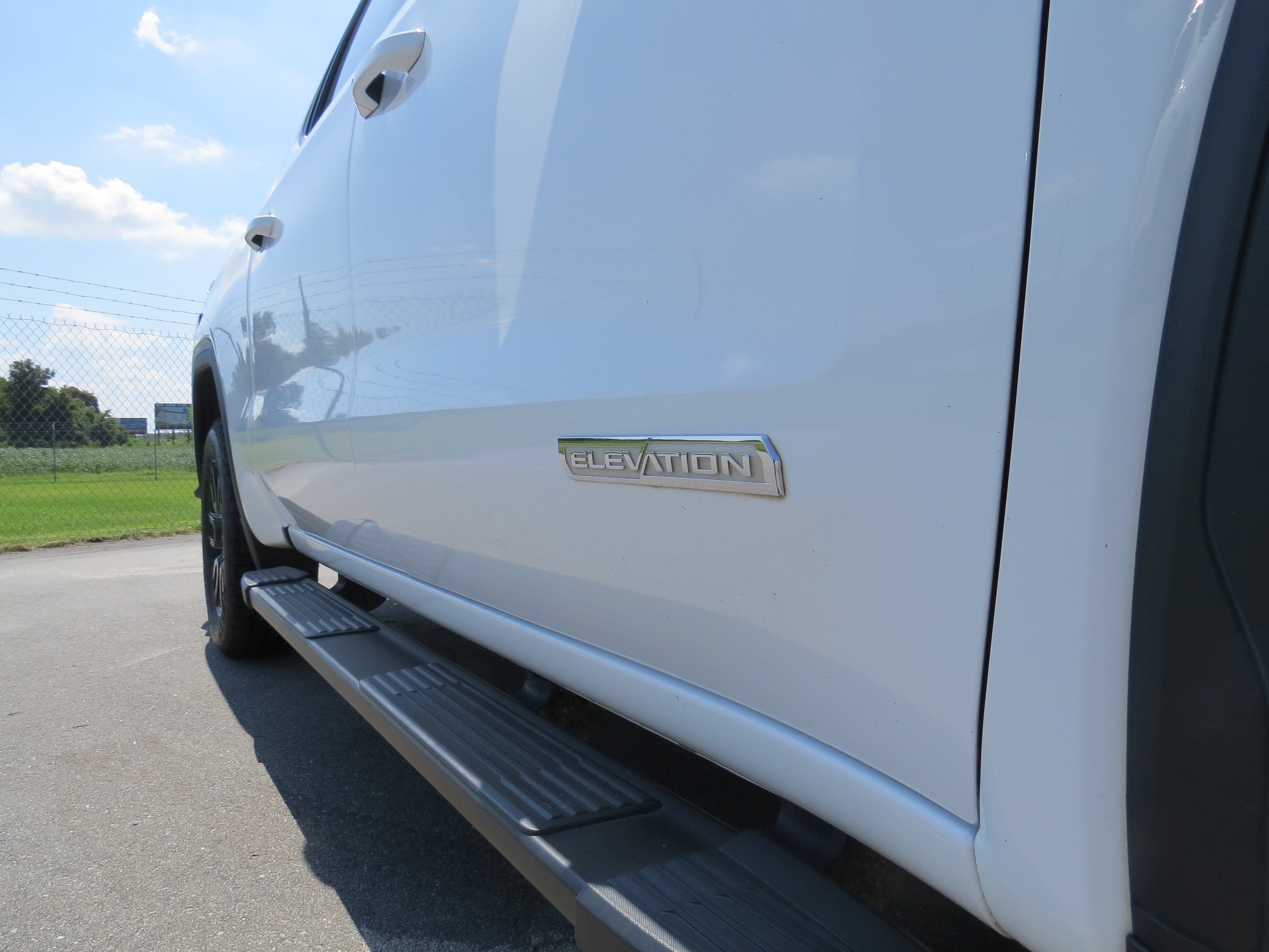 2023 GMC Sierra 1500 Elevation