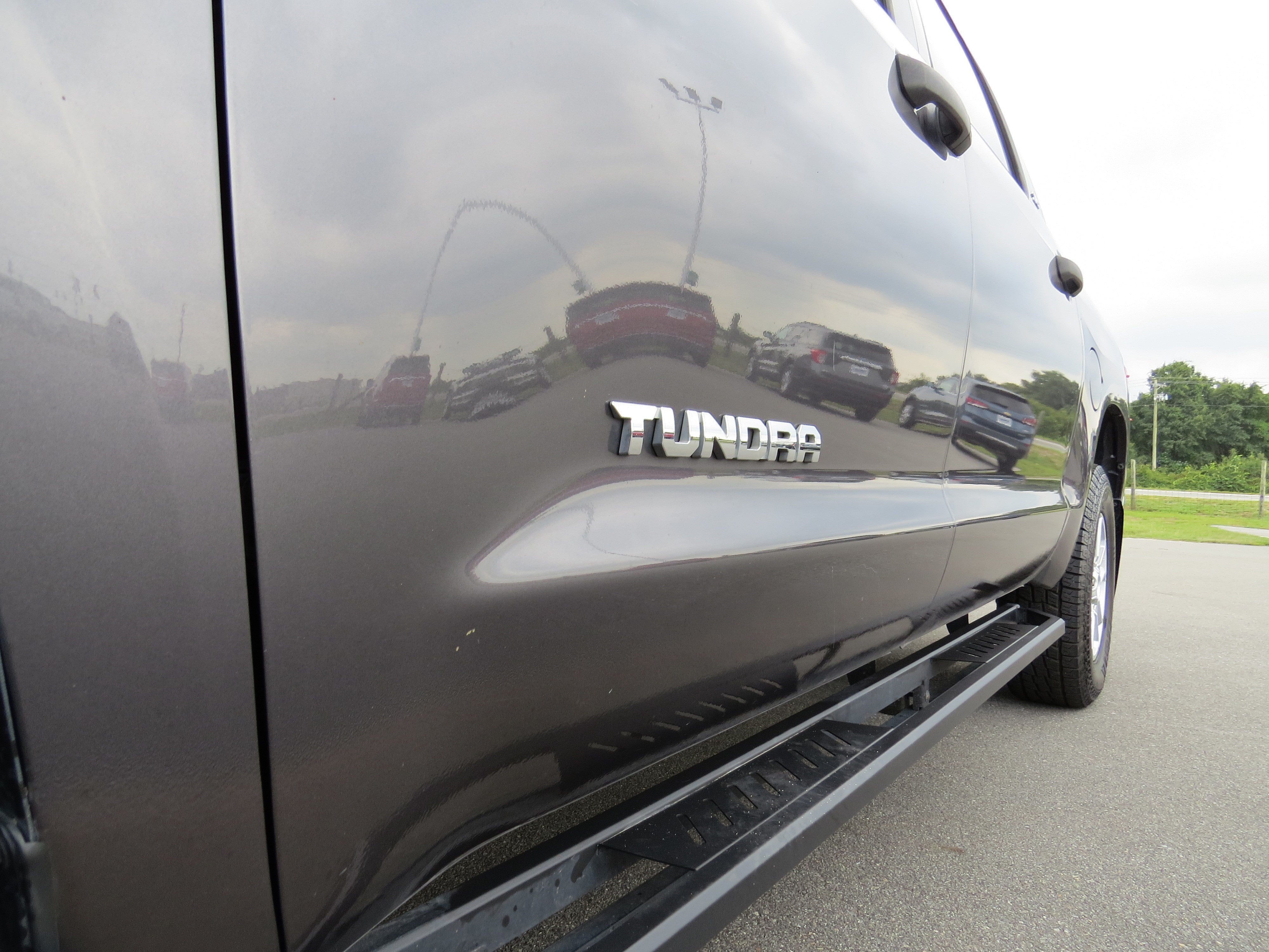 2018 Toyota Tundra SR5 5.7L V8