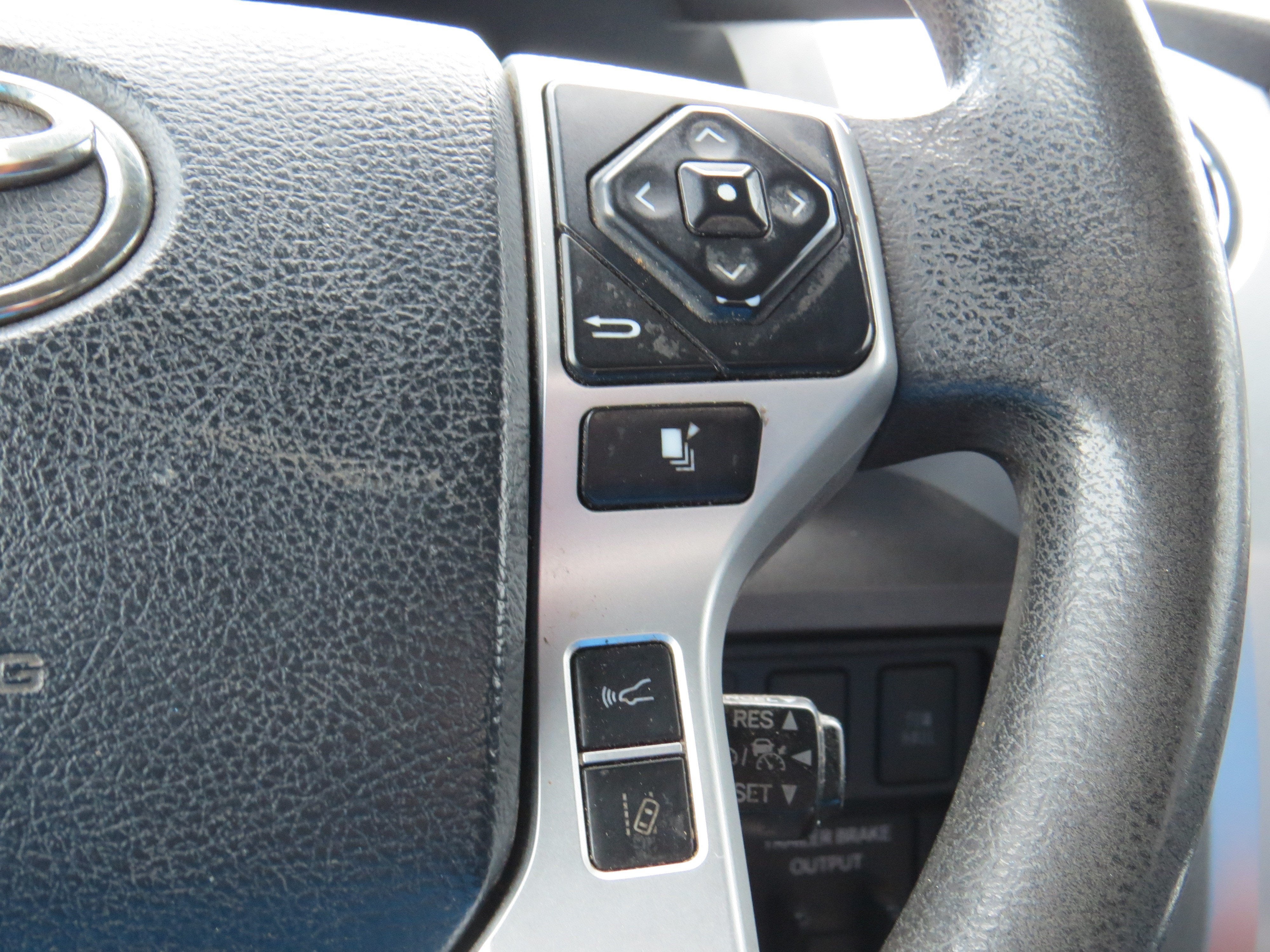 2018 Toyota Tundra SR5 5.7L V8