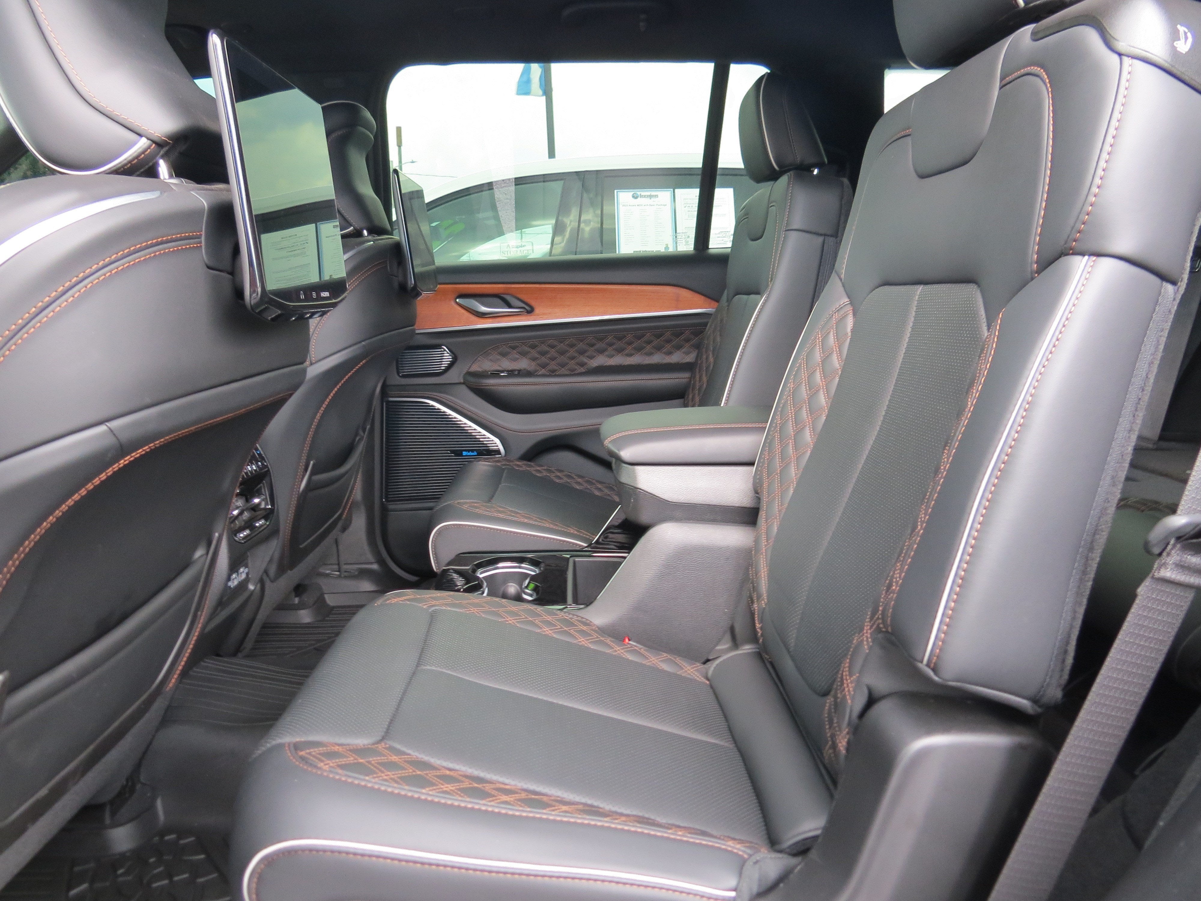 2023 Jeep Grand Cherokee L Summit Reserve 4x4