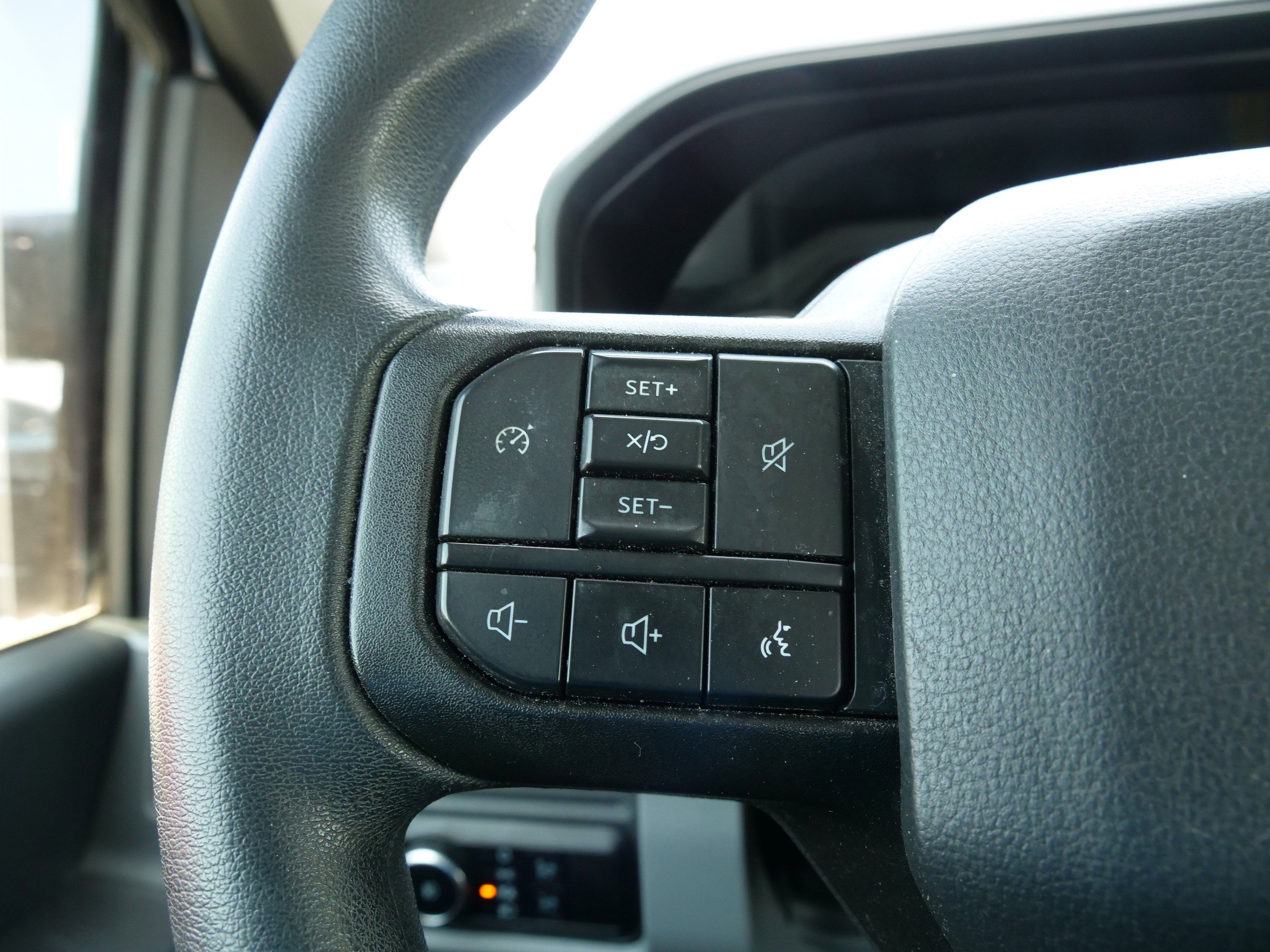 2023 Ford Super Duty F-350 SRW XL