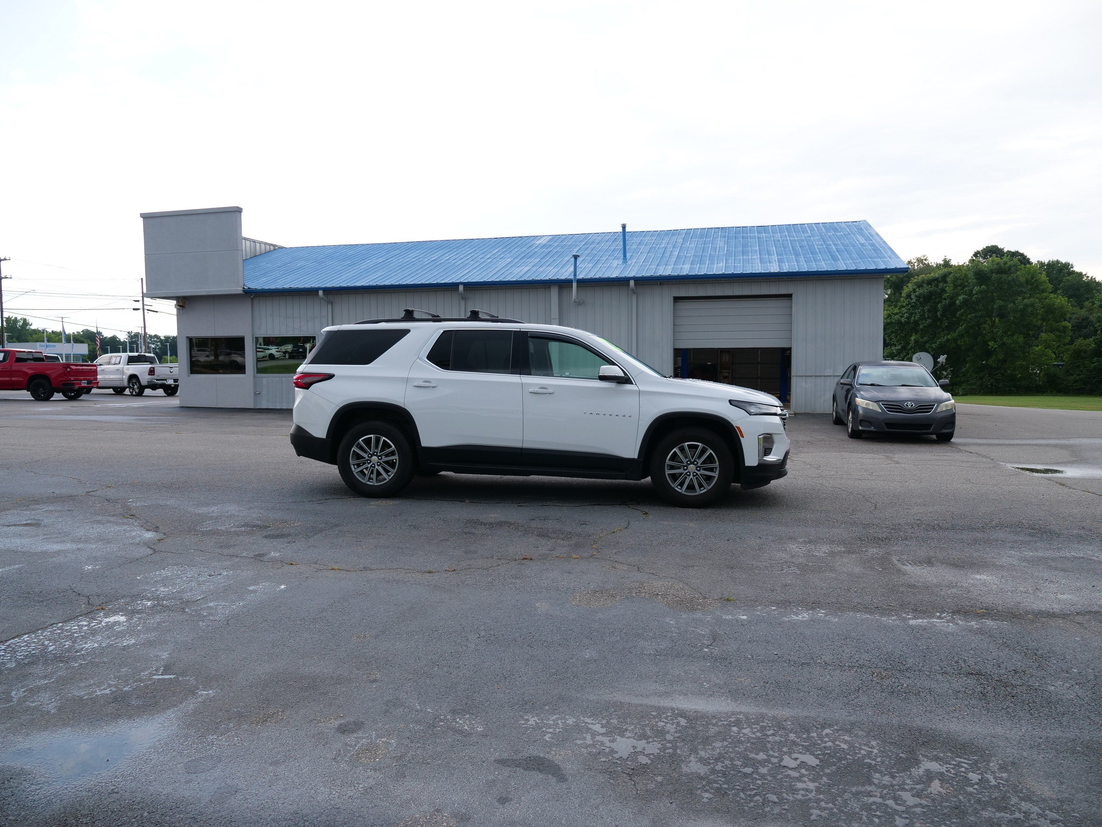 2022 Chevrolet Traverse LT Cloth