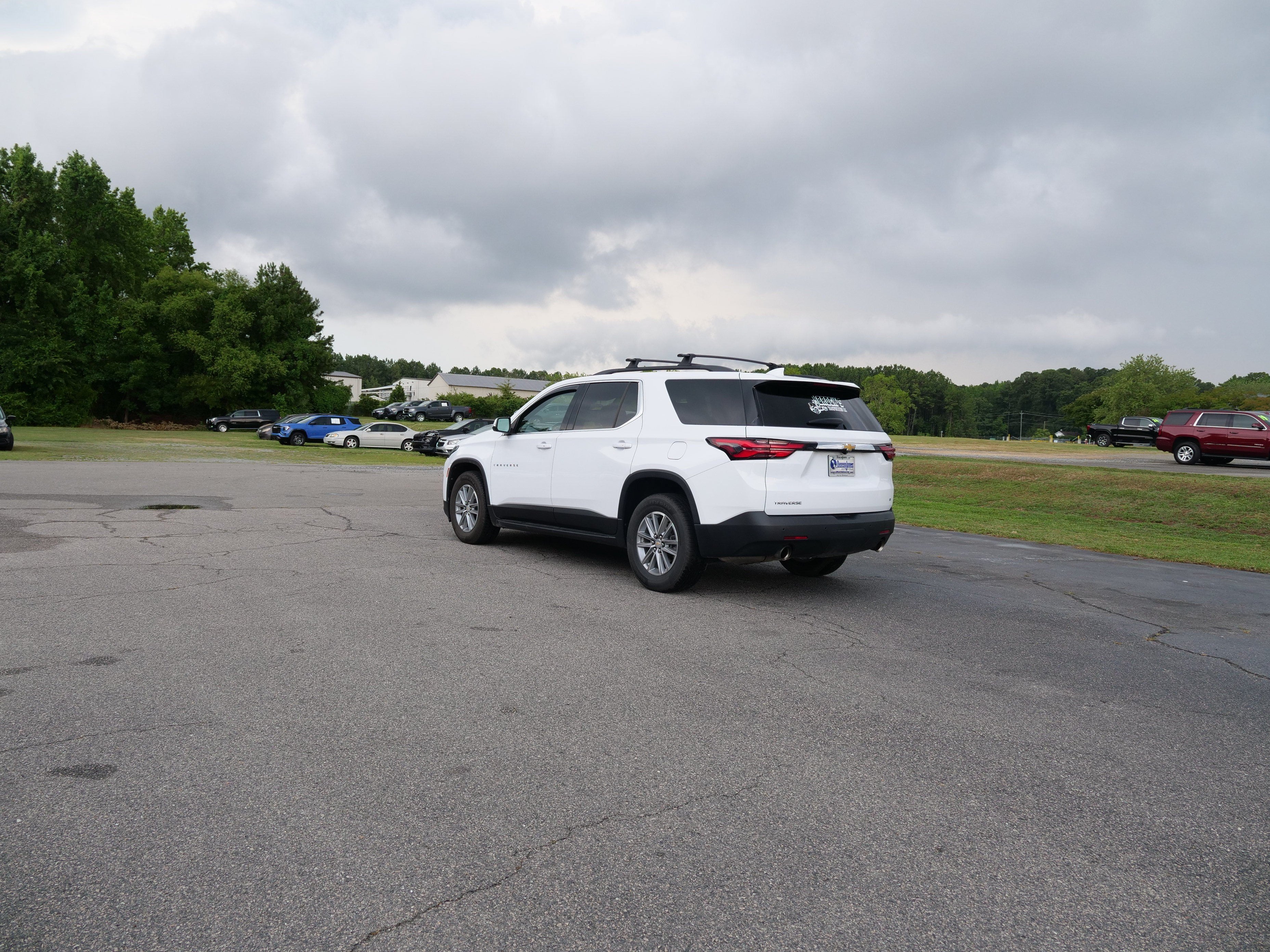 2022 Chevrolet Traverse LT Cloth