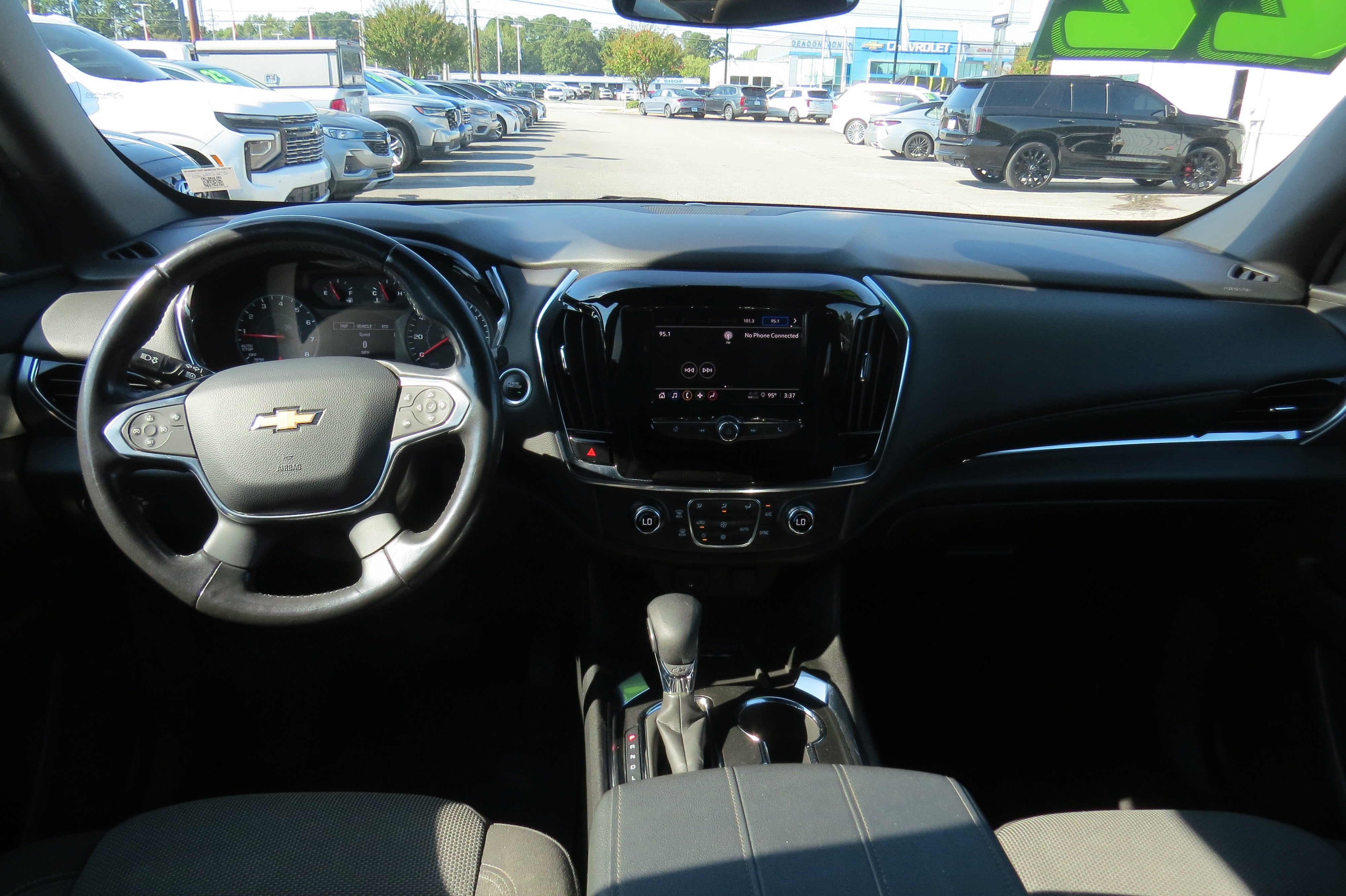 2022 Chevrolet Traverse LT Cloth