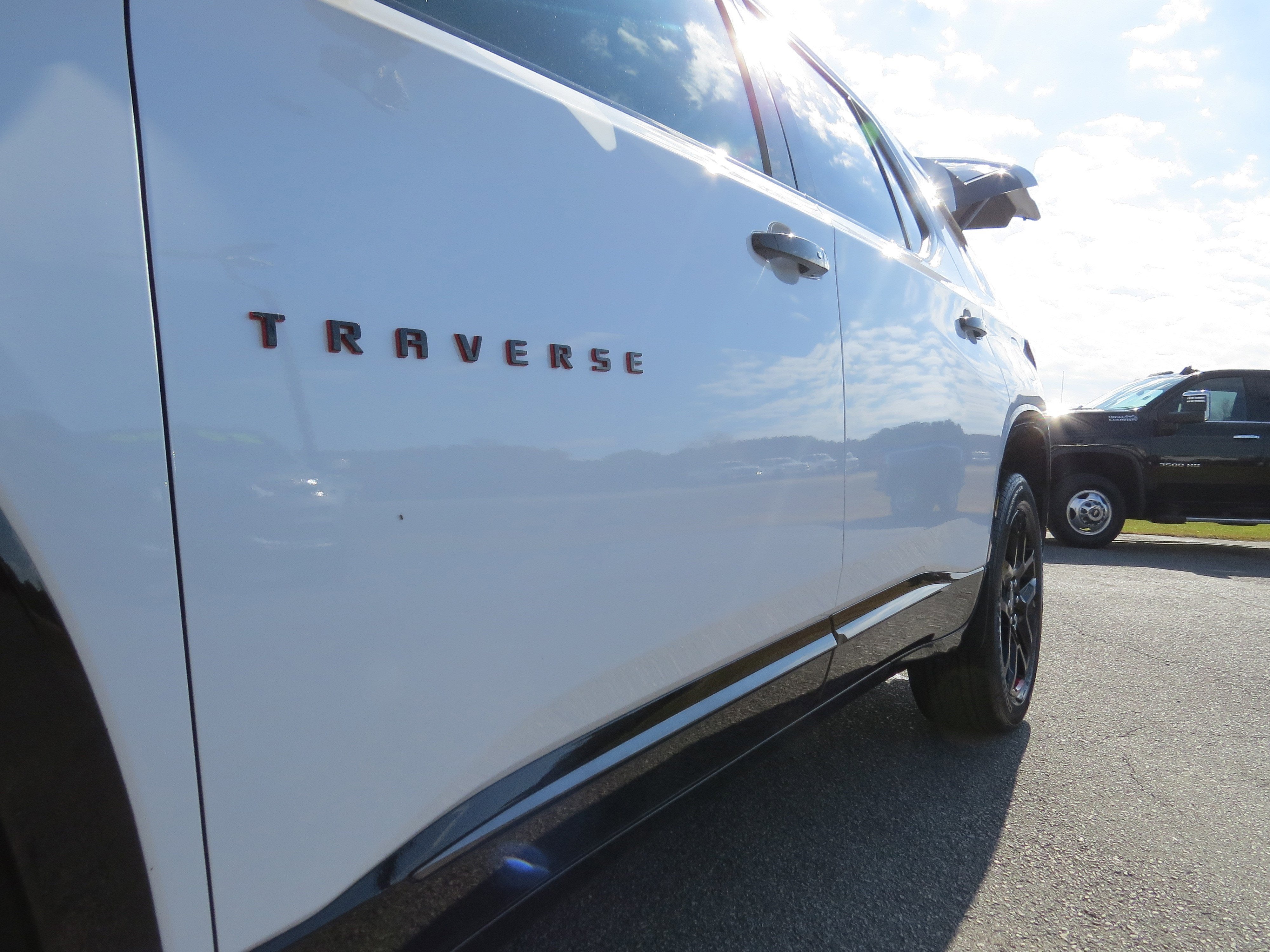 2023 Chevrolet Traverse Premier