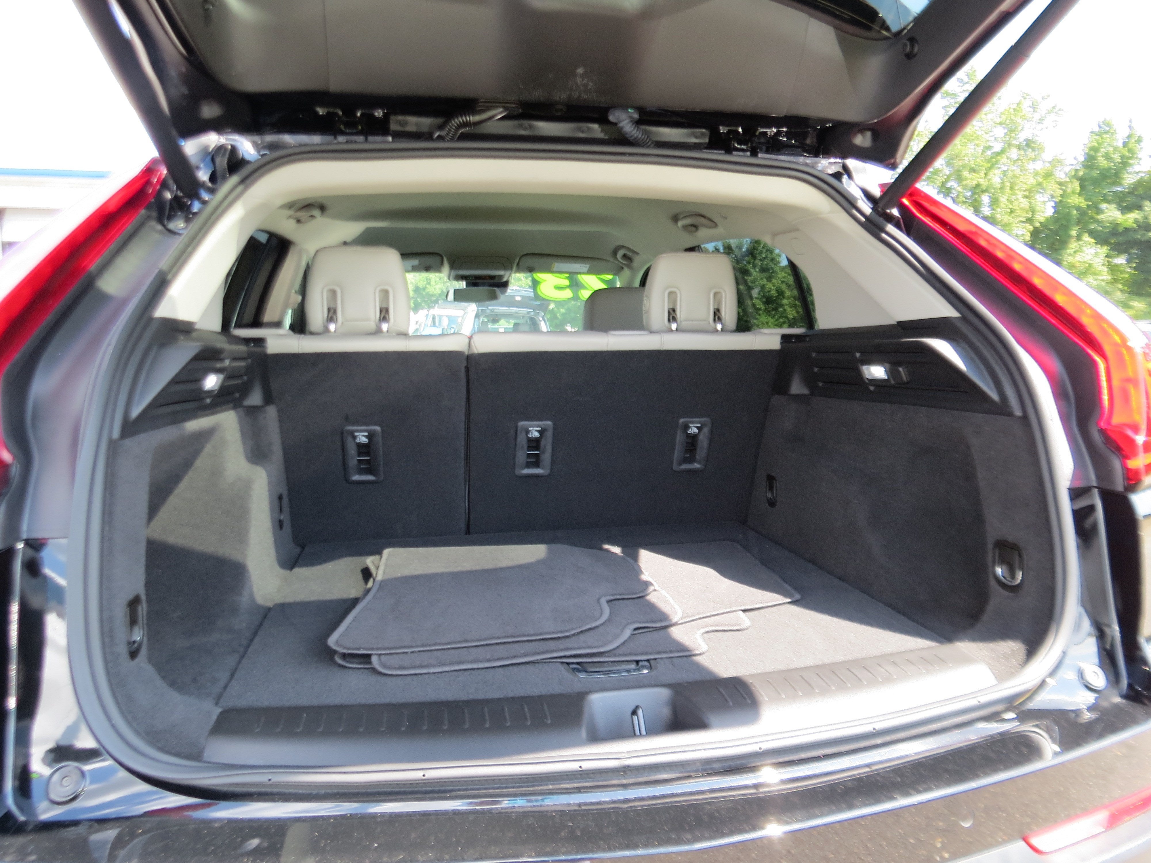 2023 Cadillac XT4 FWD Luxury