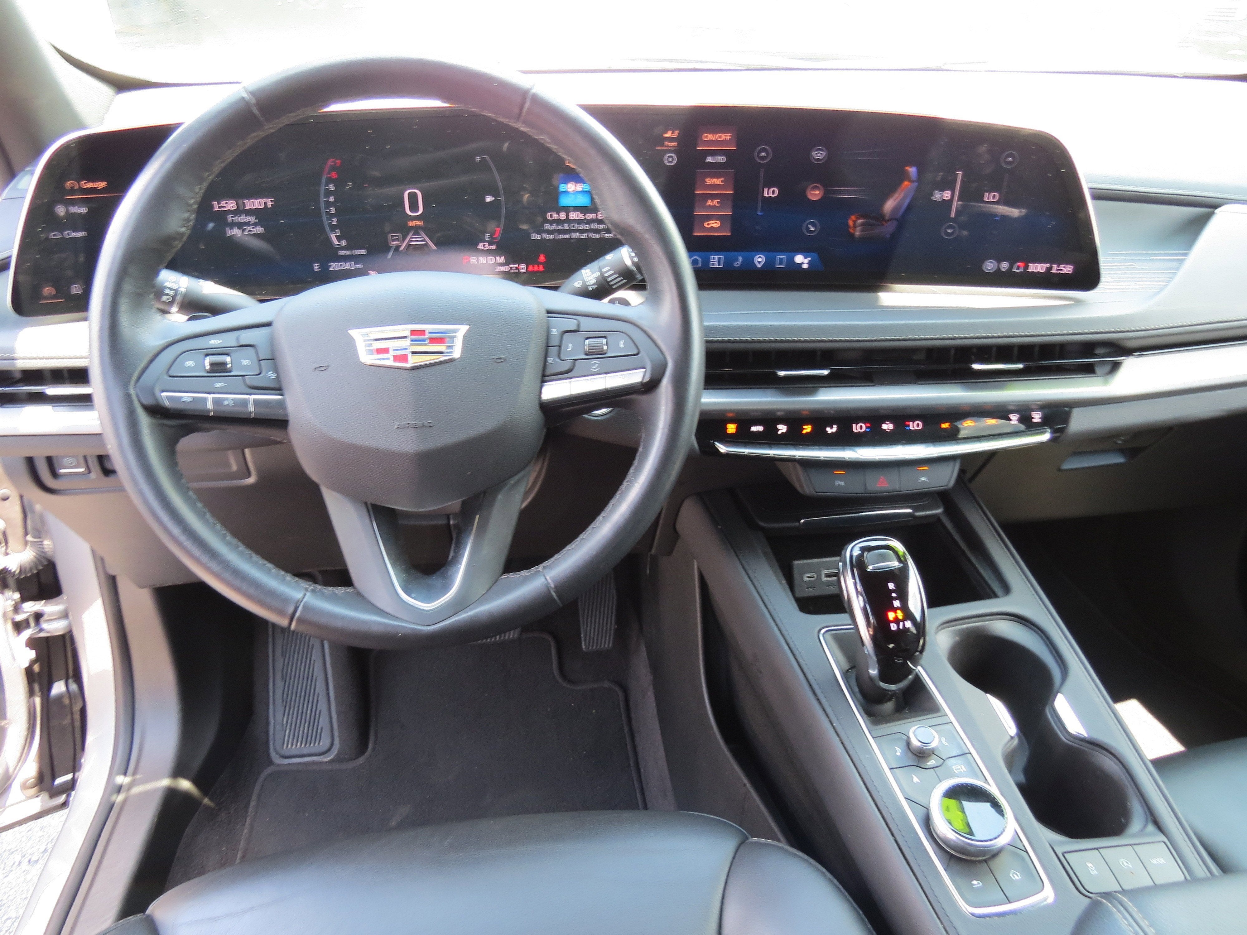 2024 Cadillac XT4 Premium Luxury