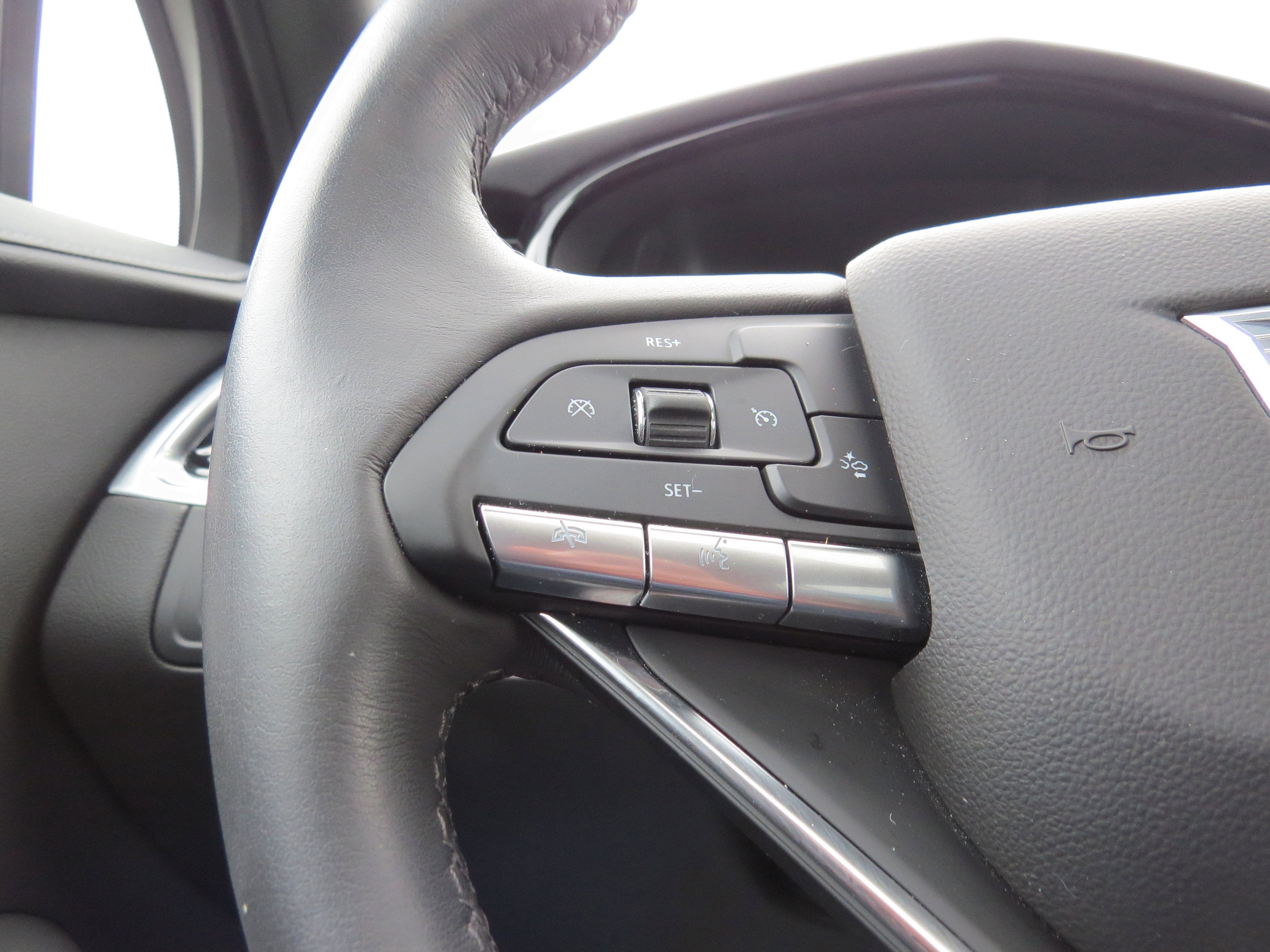 2024 Cadillac XT6 Luxury