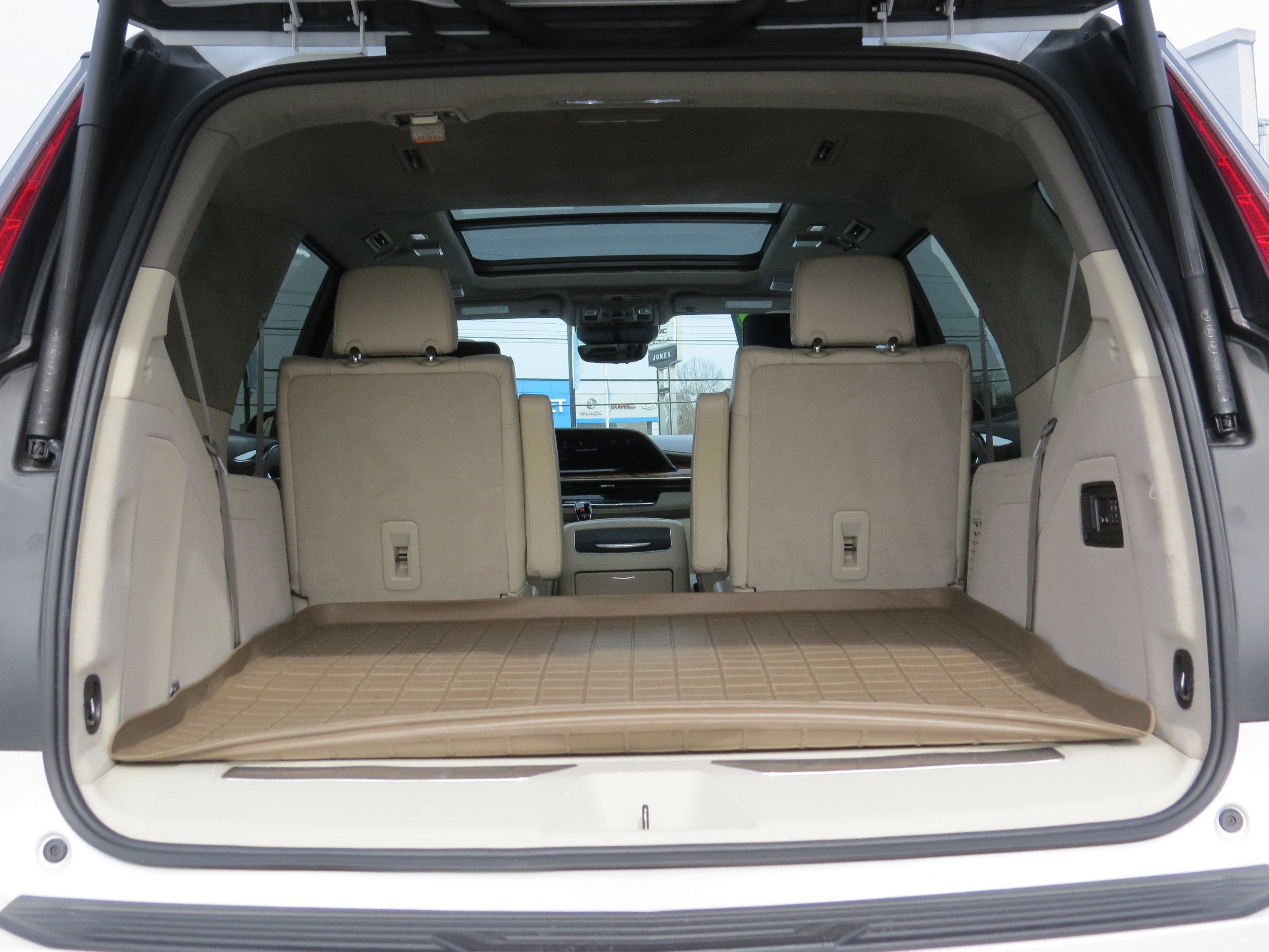 2022 Cadillac Escalade Premium Luxury Platinum