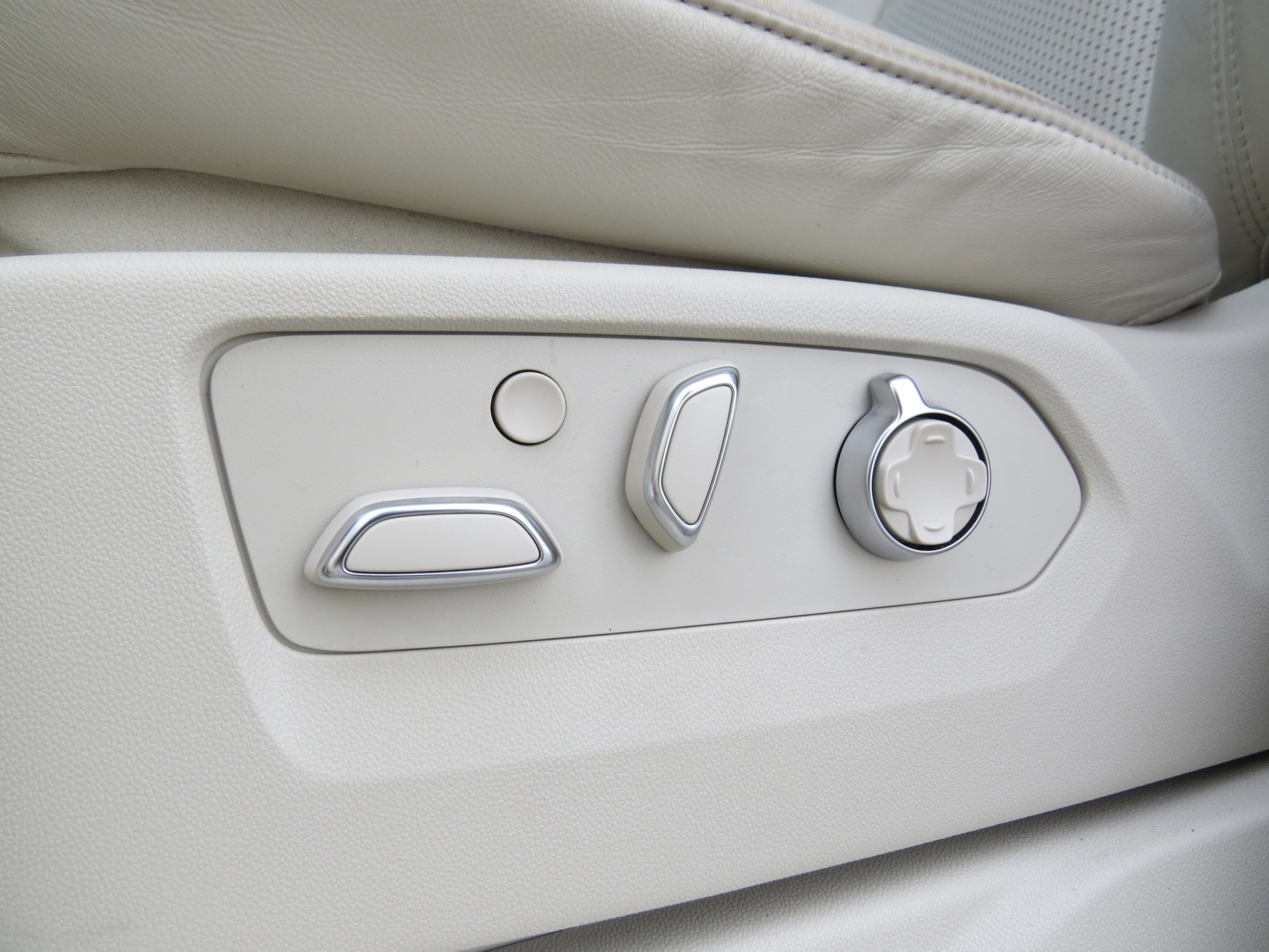 2022 Cadillac Escalade Premium Luxury Platinum