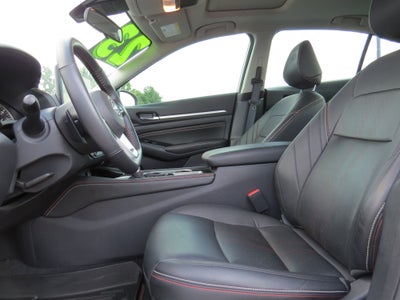 2023 Nissan Altima SR FWD