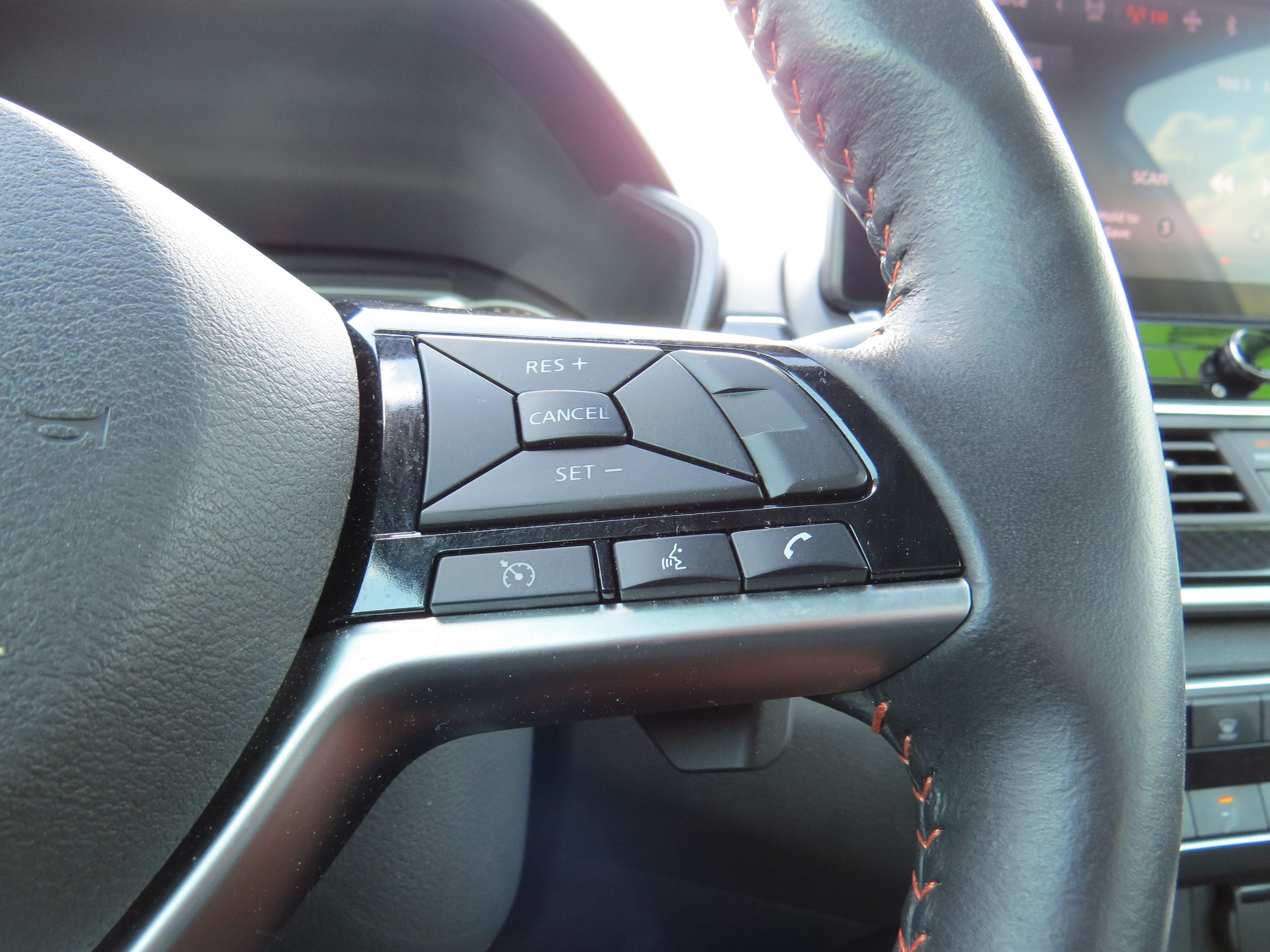 2023 Nissan Altima SR FWD