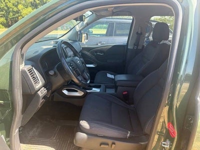 2022 Nissan Frontier Crew Cab SV 4x4