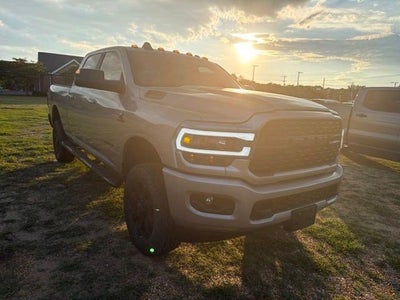 2022 RAM 2500 Big Horn Crew Cab 4x4 6'4" Box