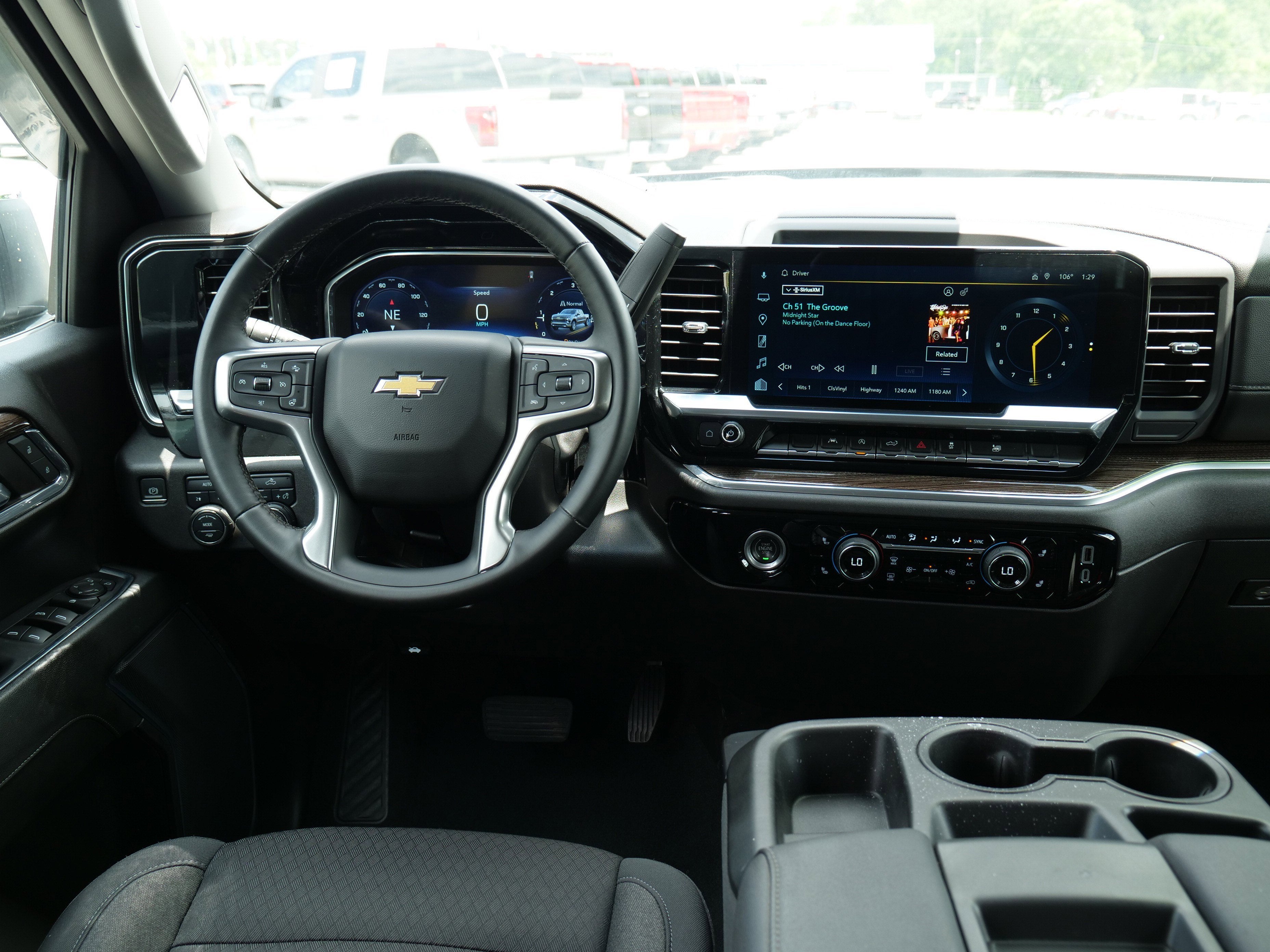 2024 Chevrolet Silverado 1500 LT (2FL)