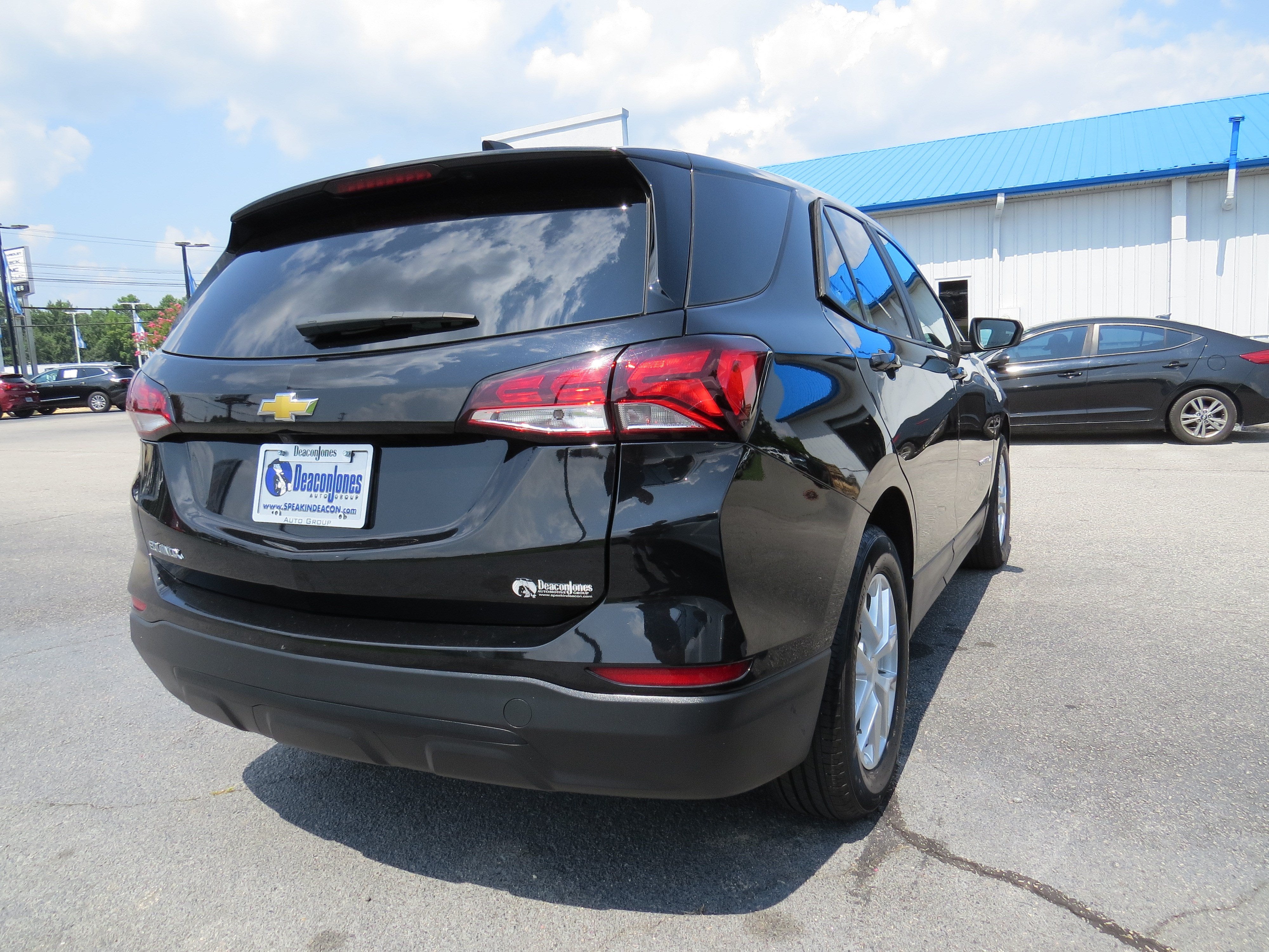 2023 Chevrolet Equinox LS