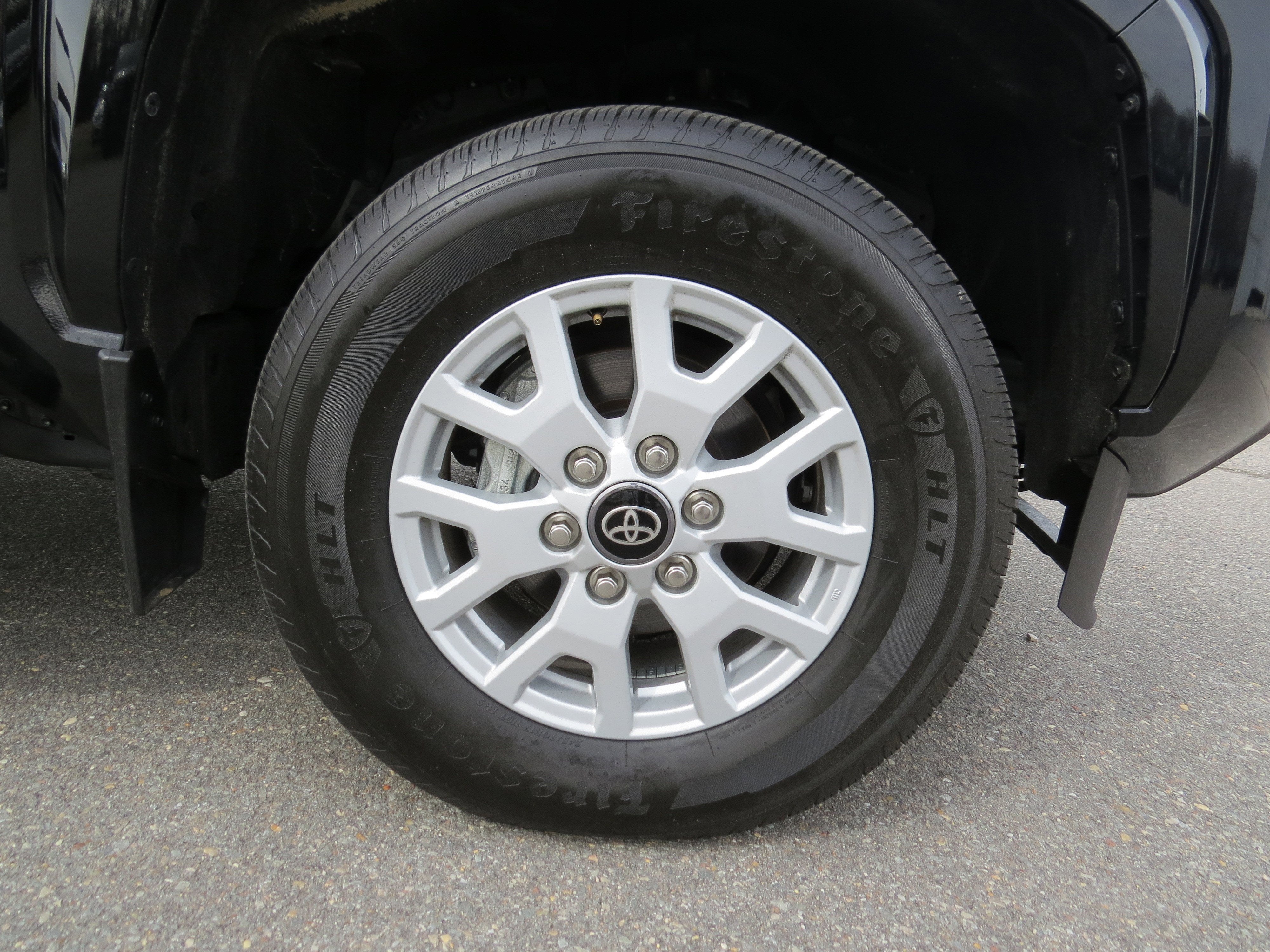 2024 Toyota Tacoma 4WD SR5