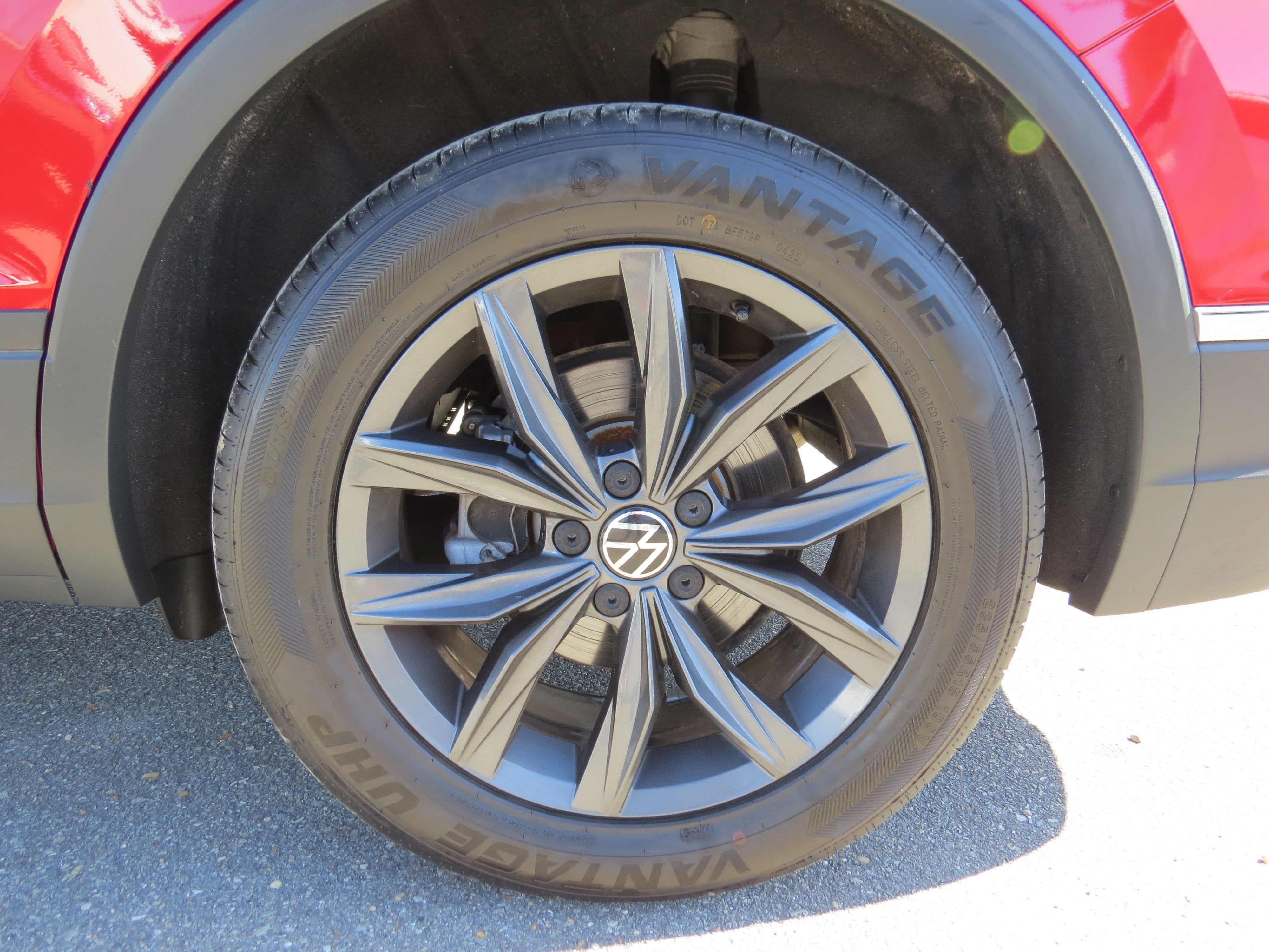 2022 Volkswagen Tiguan SE