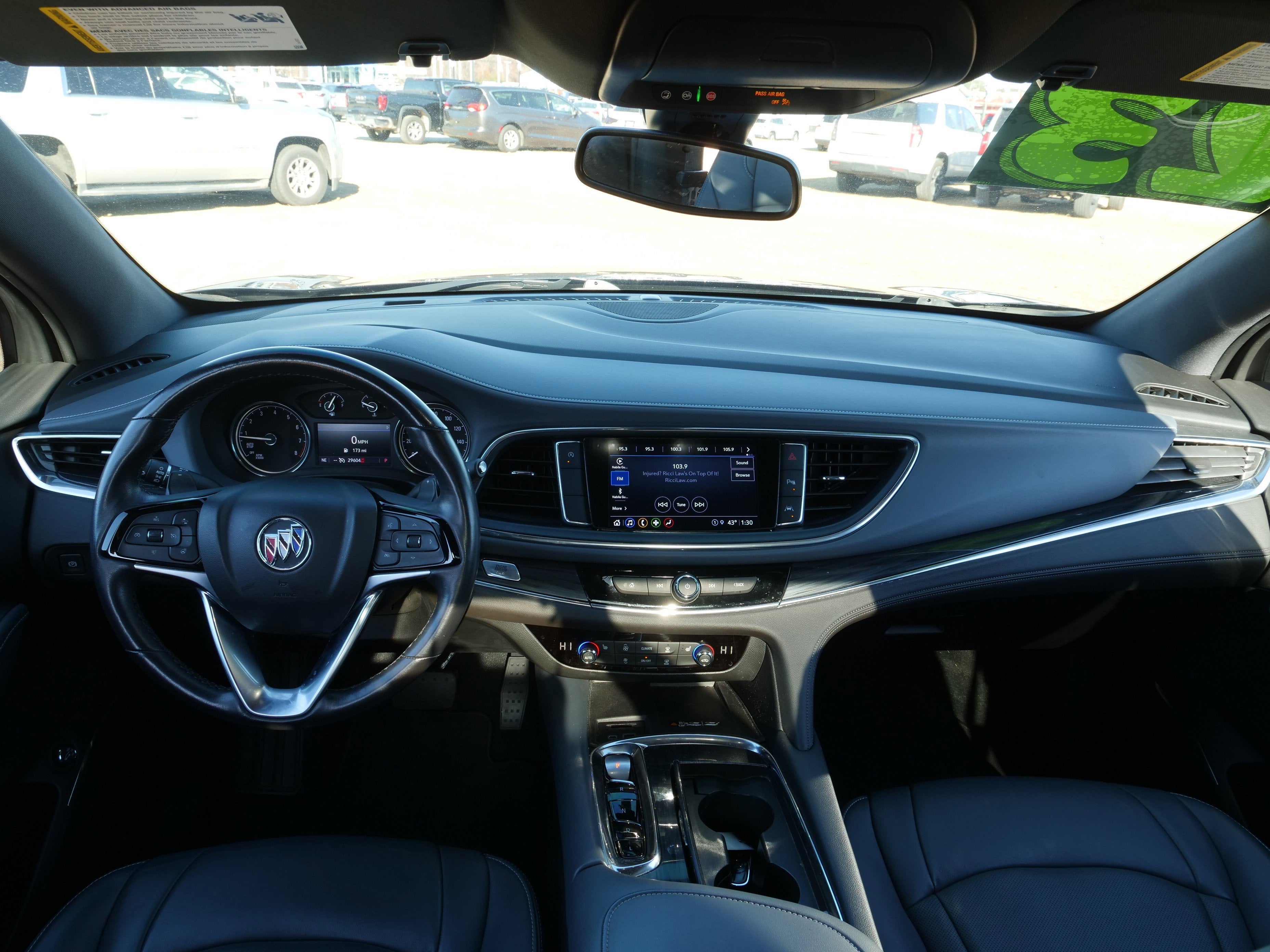 2023 Buick Enclave Essence