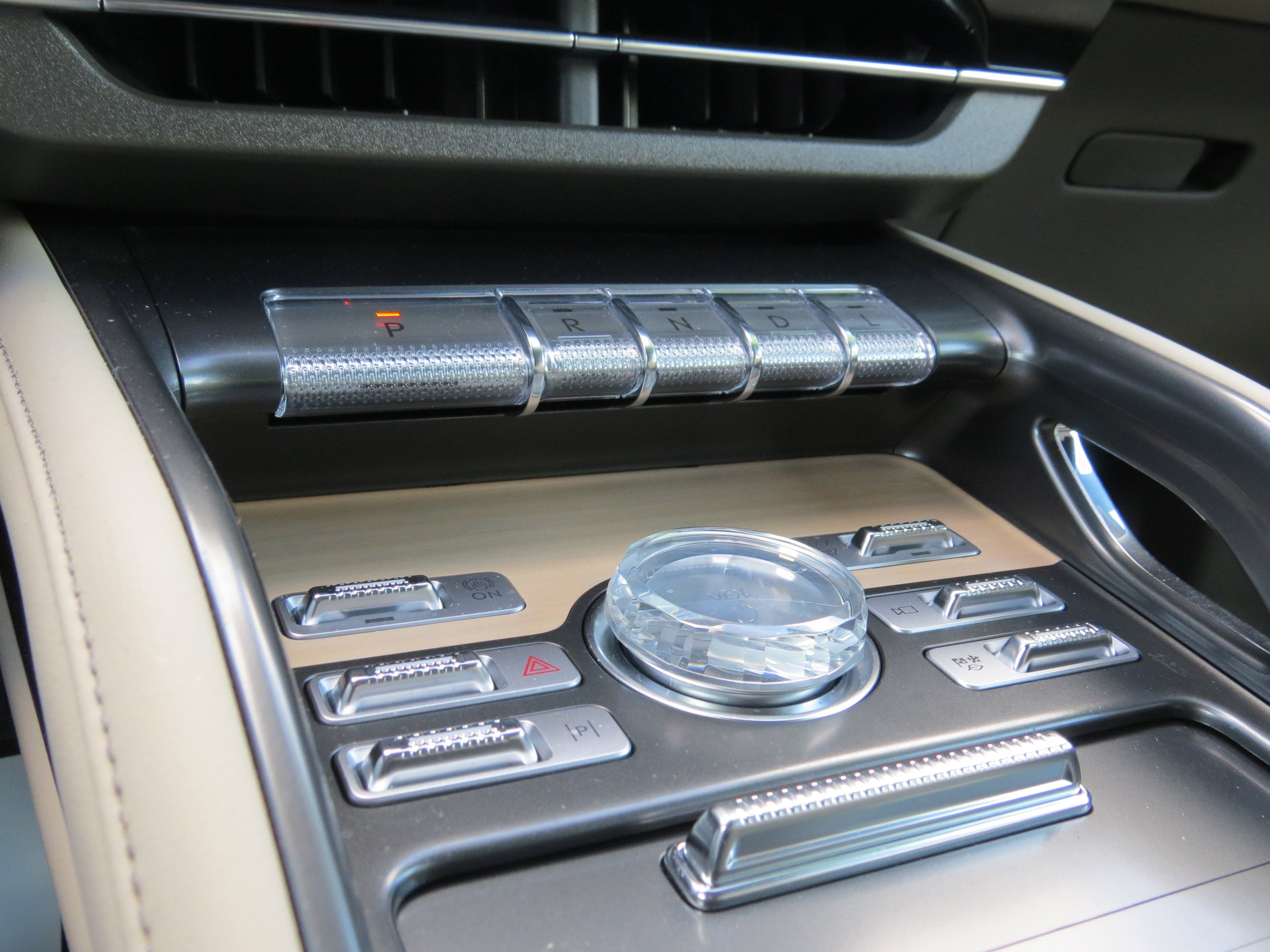 2025 Lincoln Nautilus Reserve