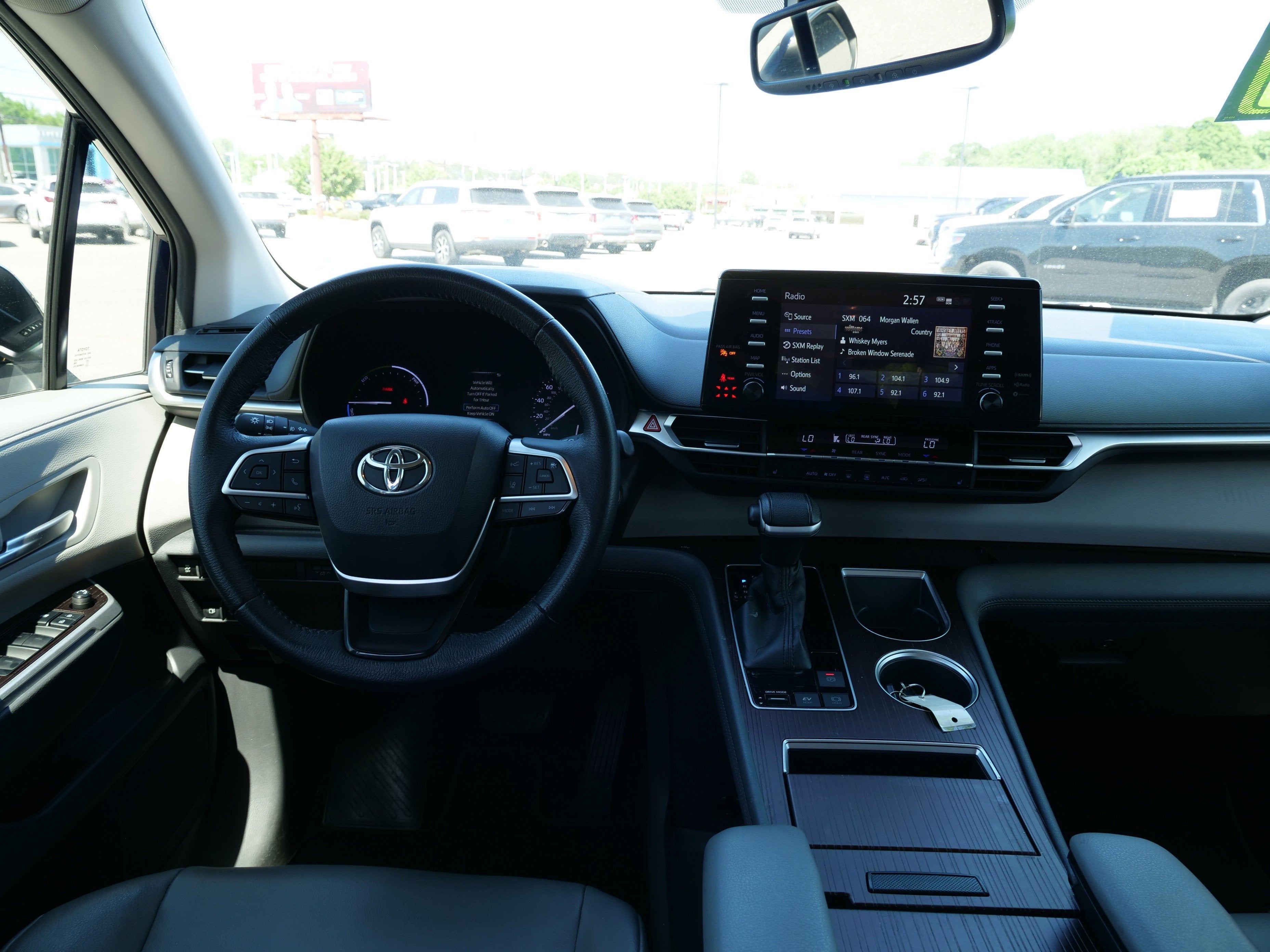 2021 Toyota Sienna XLE