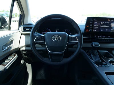 2021 Toyota Sienna XLE