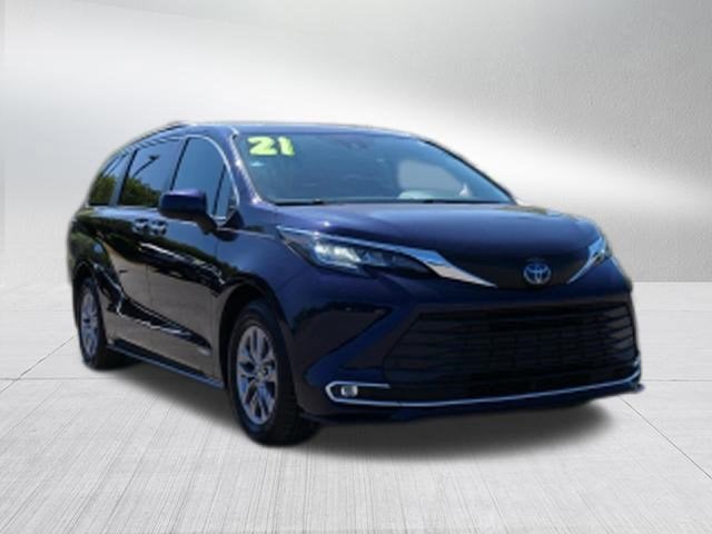 2021 Toyota Sienna XLE