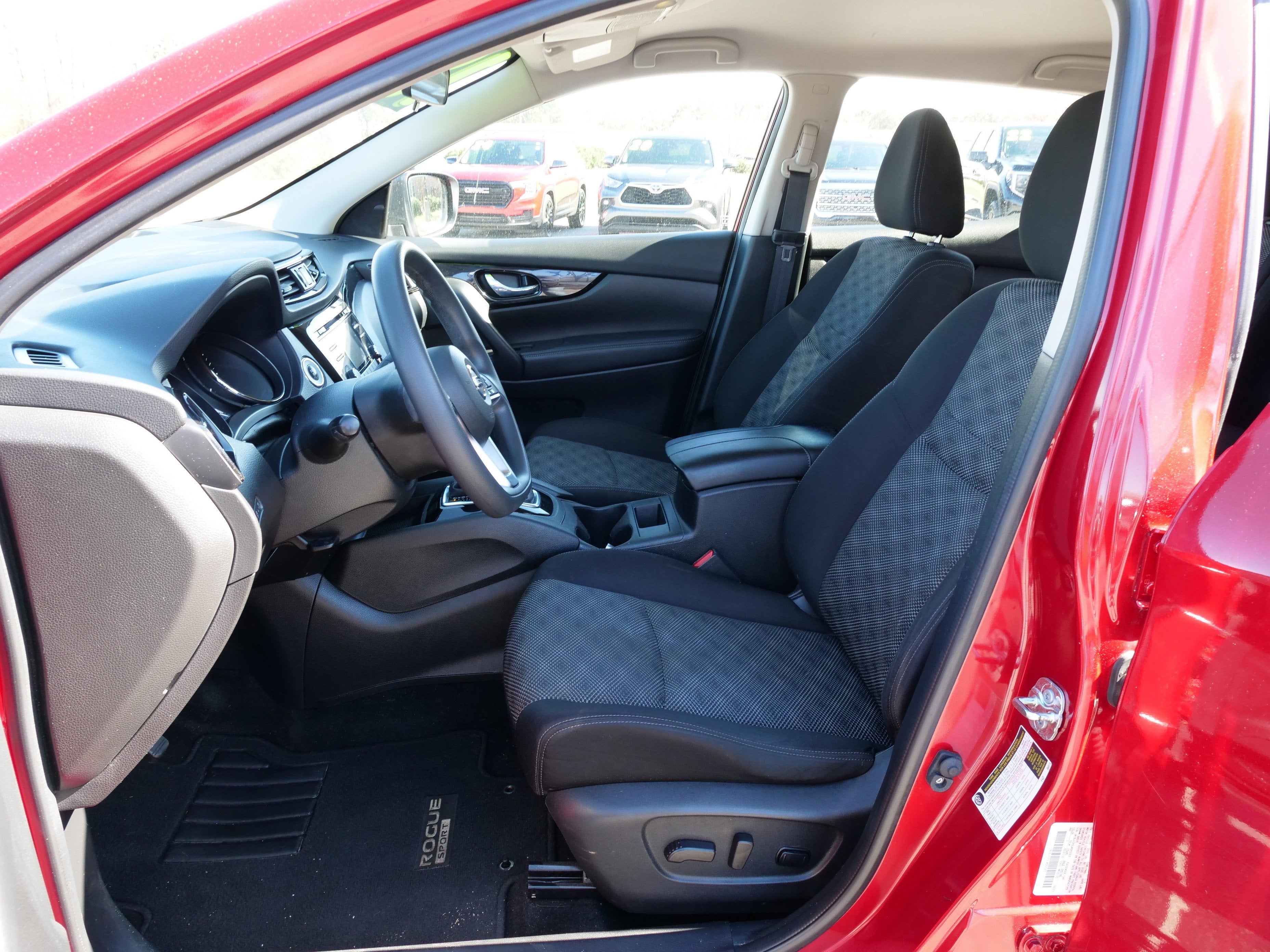 2018 Nissan Rogue Sport SV