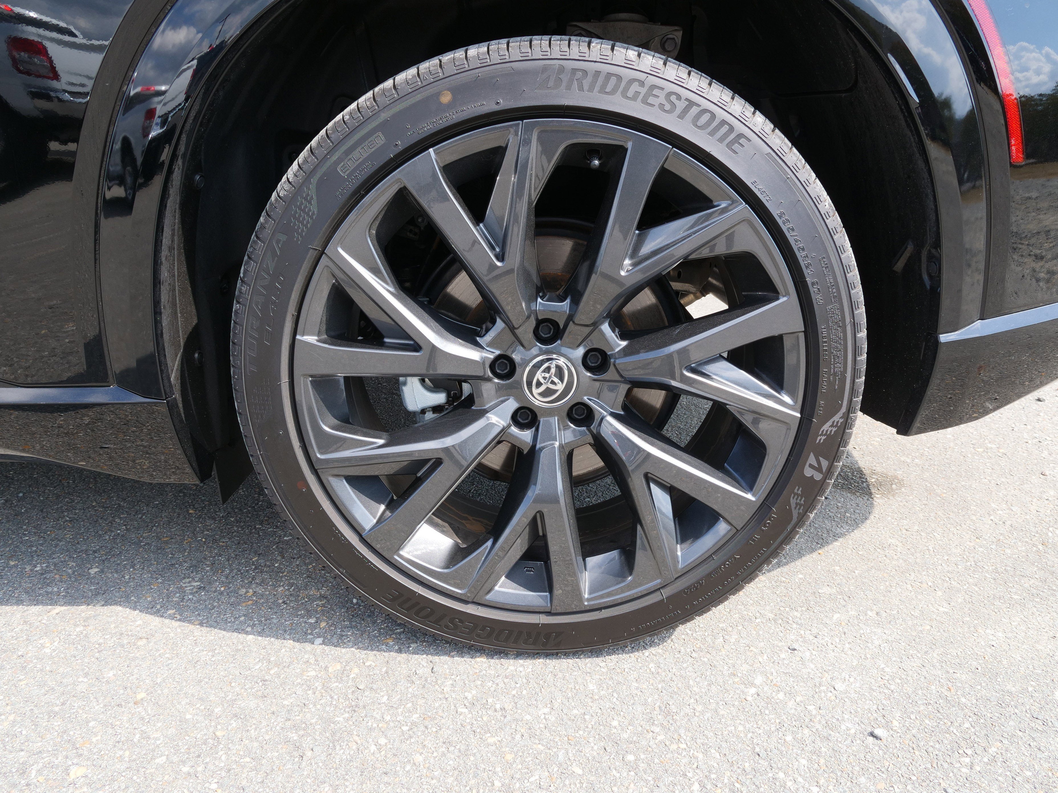 2025 Toyota Crown Signia XLE