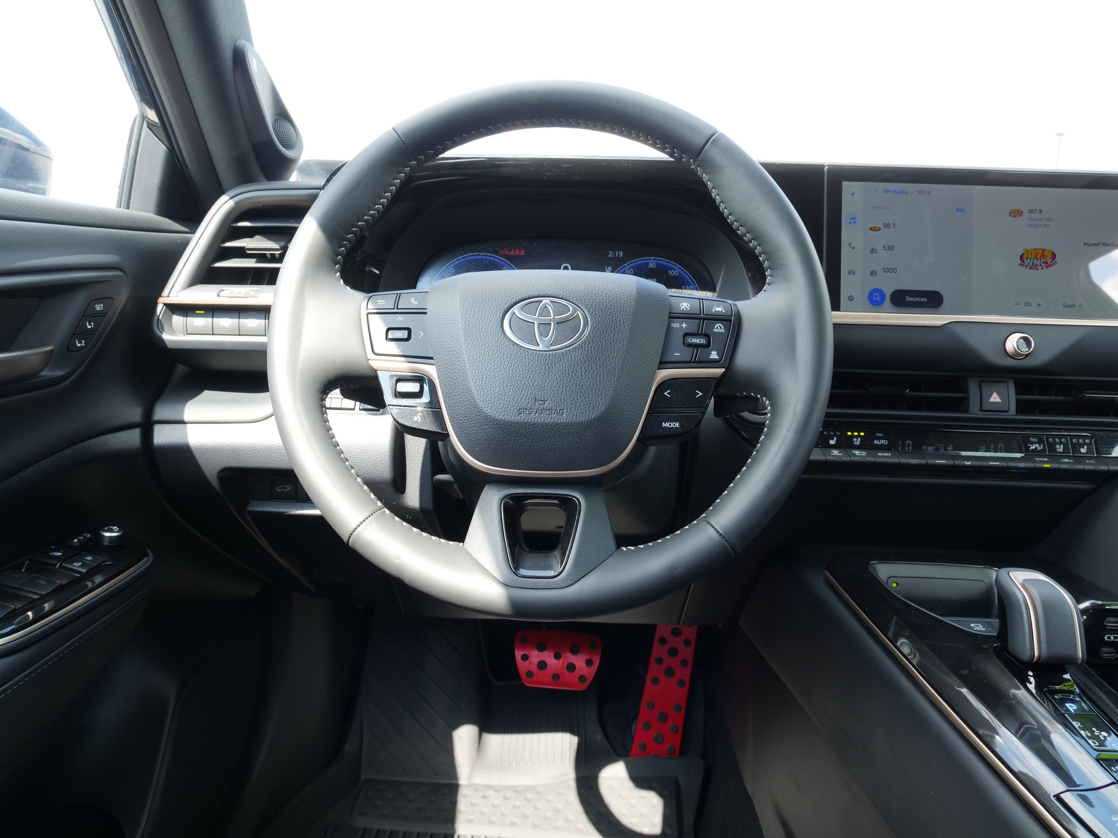 2025 Toyota Crown Signia XLE