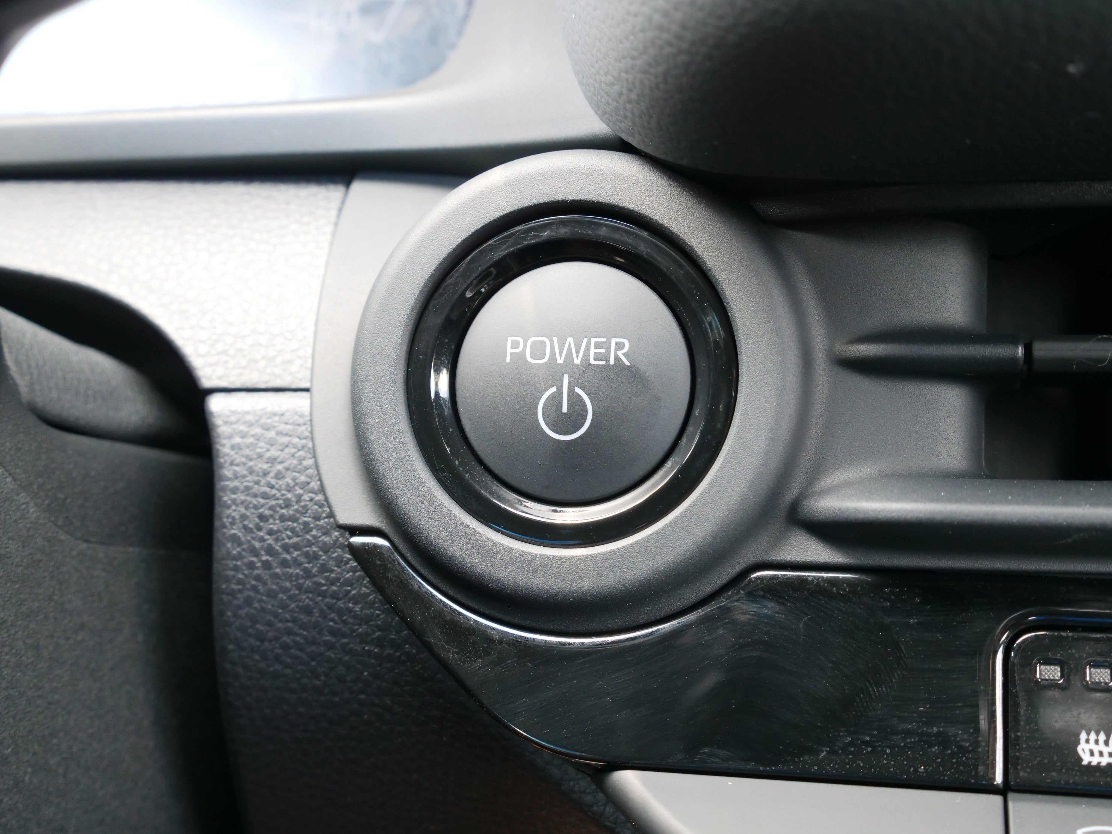 2025 Toyota Crown Signia XLE