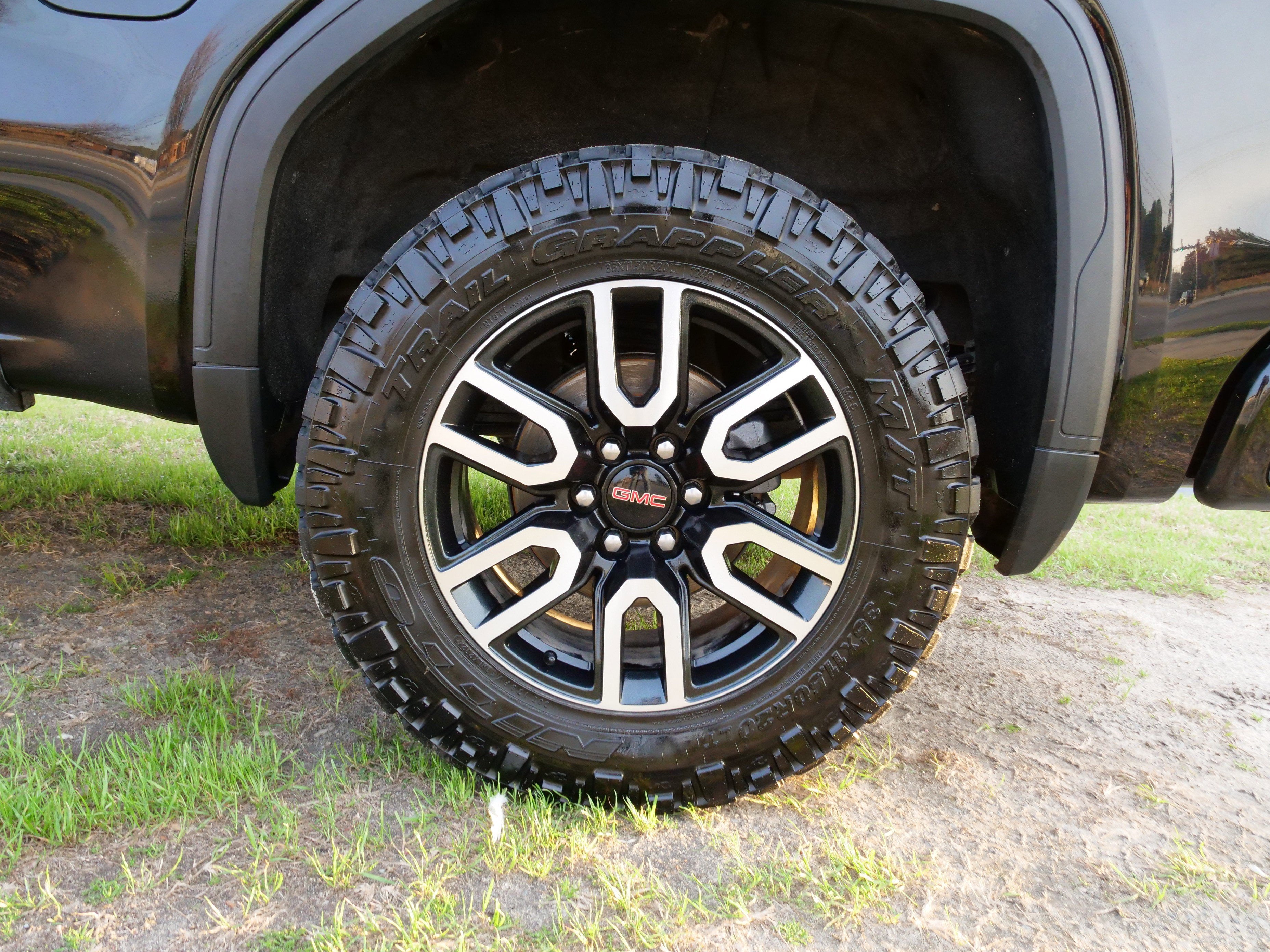 2023 GMC Sierra 1500 AT4