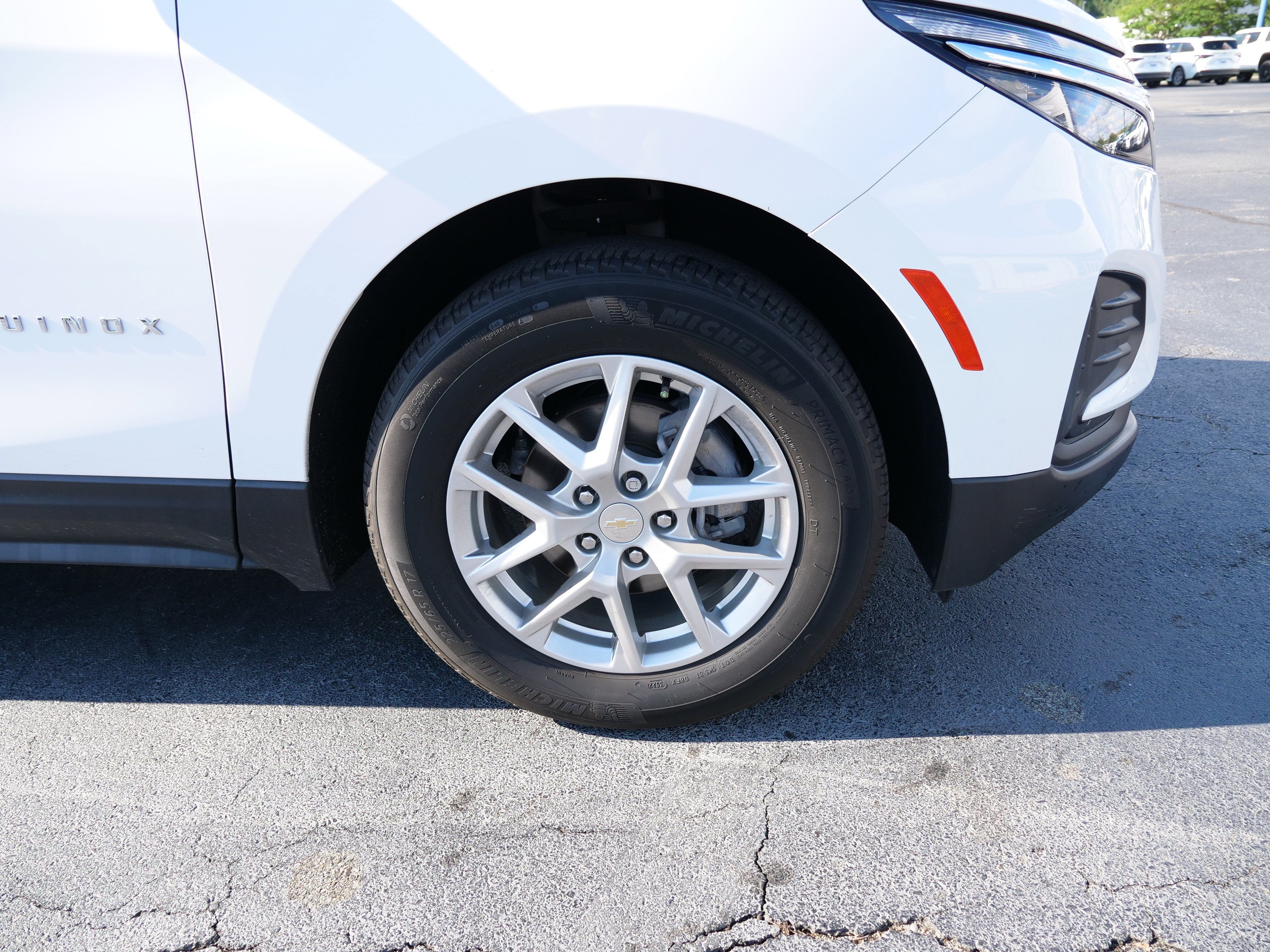 2023 Chevrolet Equinox LS