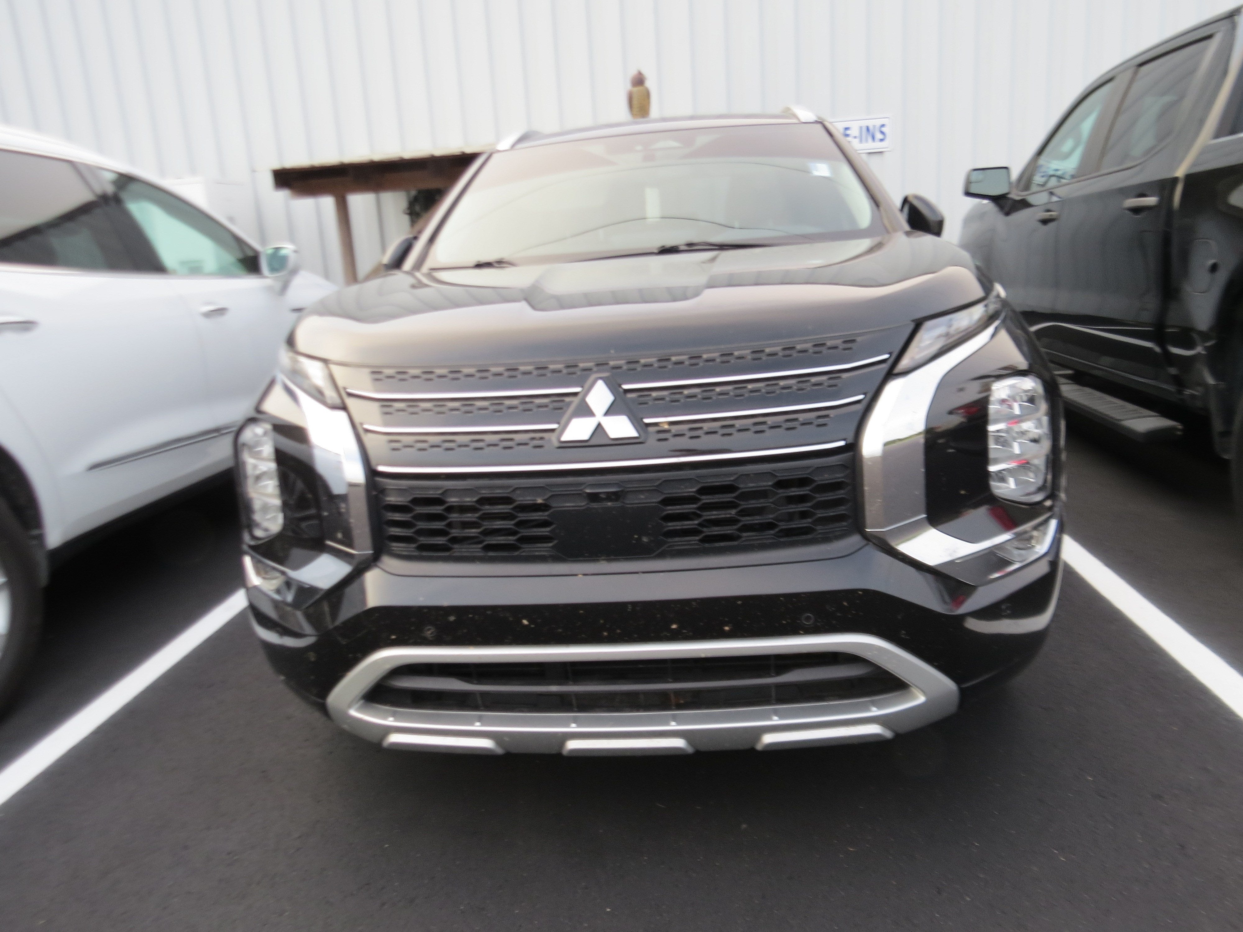 2023 Mitsubishi Outlander SEL