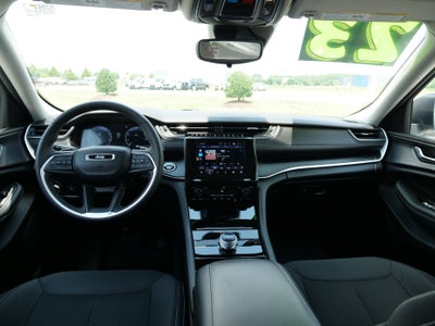 2023 Jeep Grand Cherokee Laredo