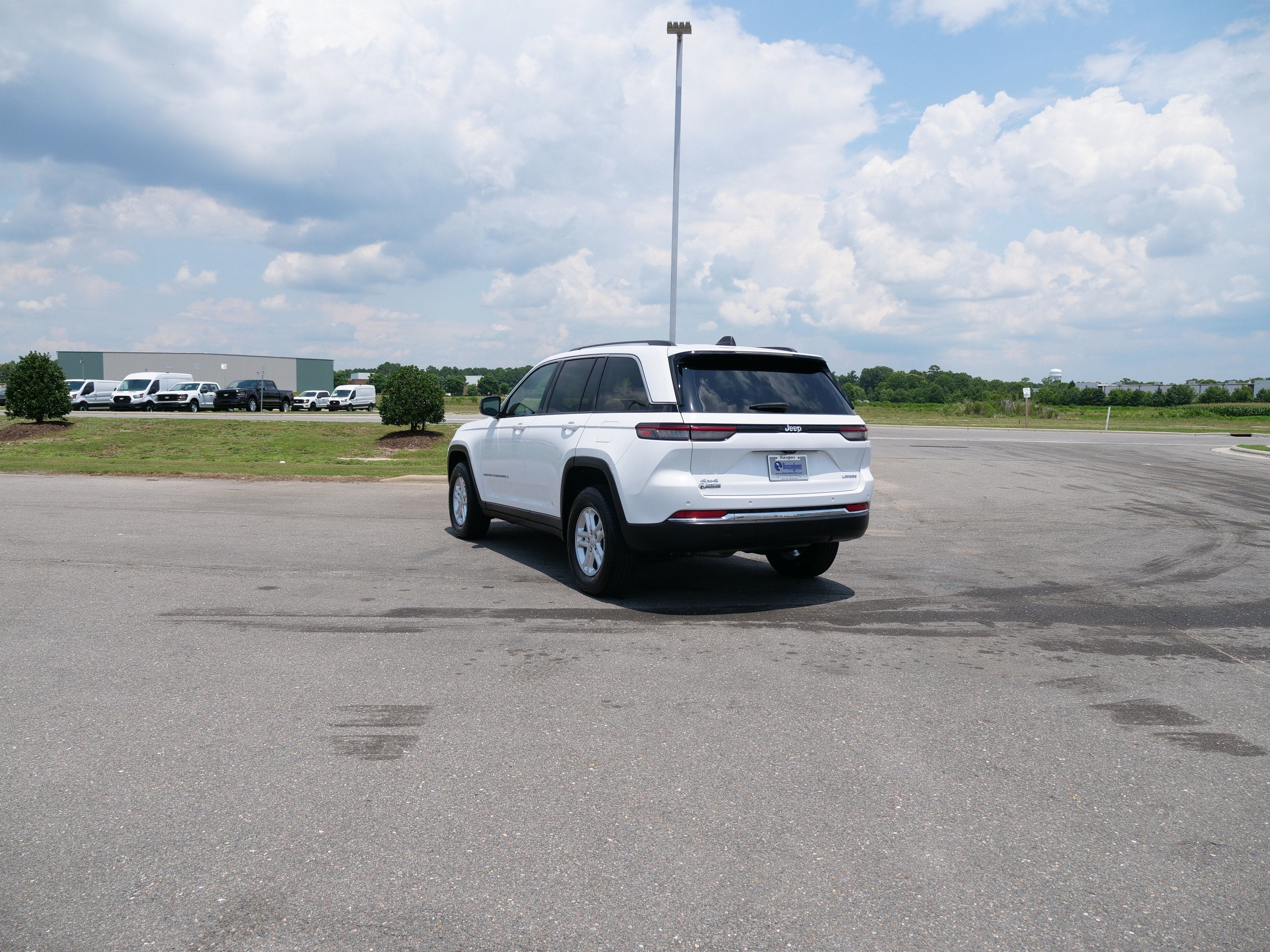 2023 Jeep Grand Cherokee Laredo