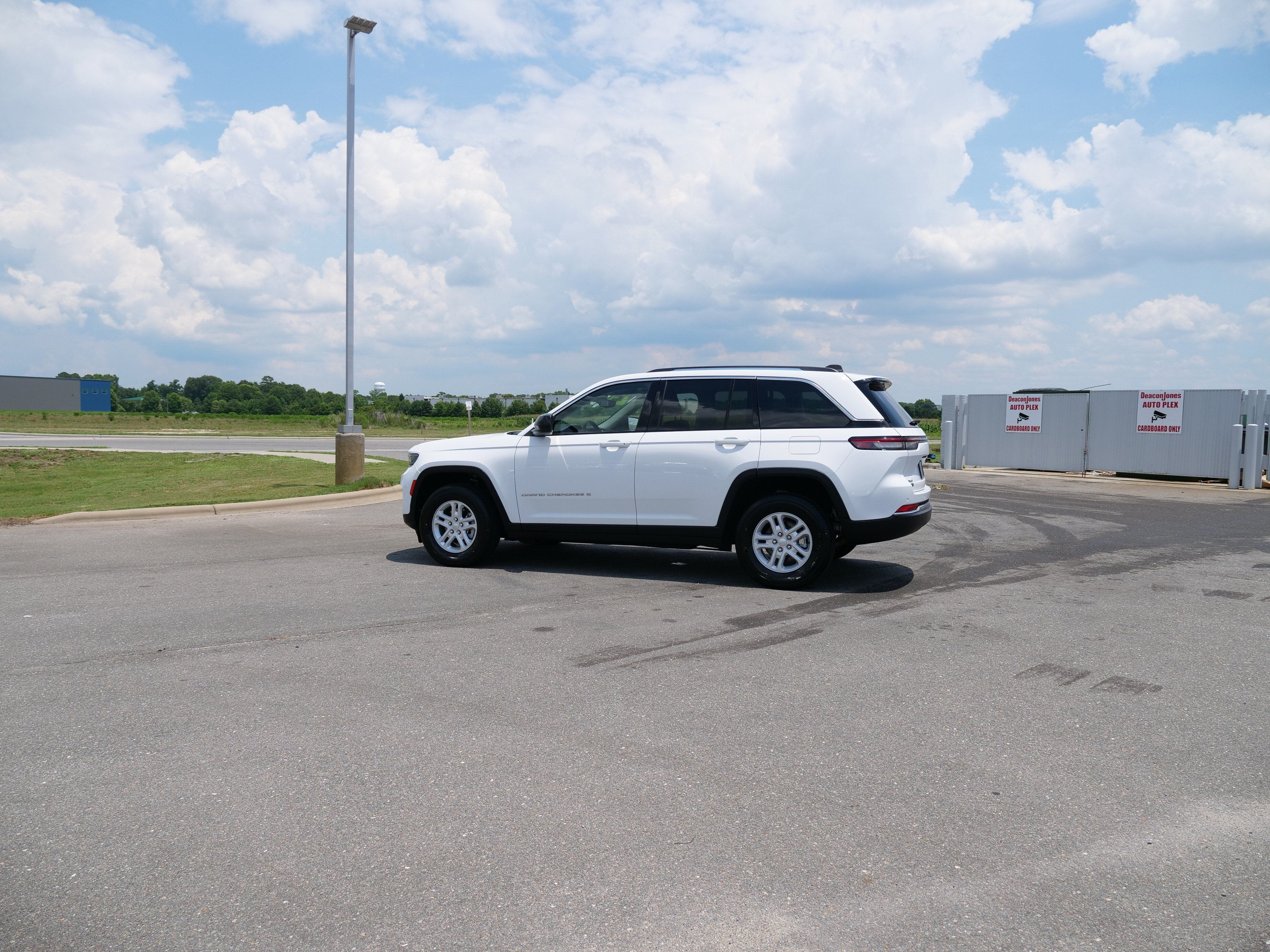 2023 Jeep Grand Cherokee Laredo