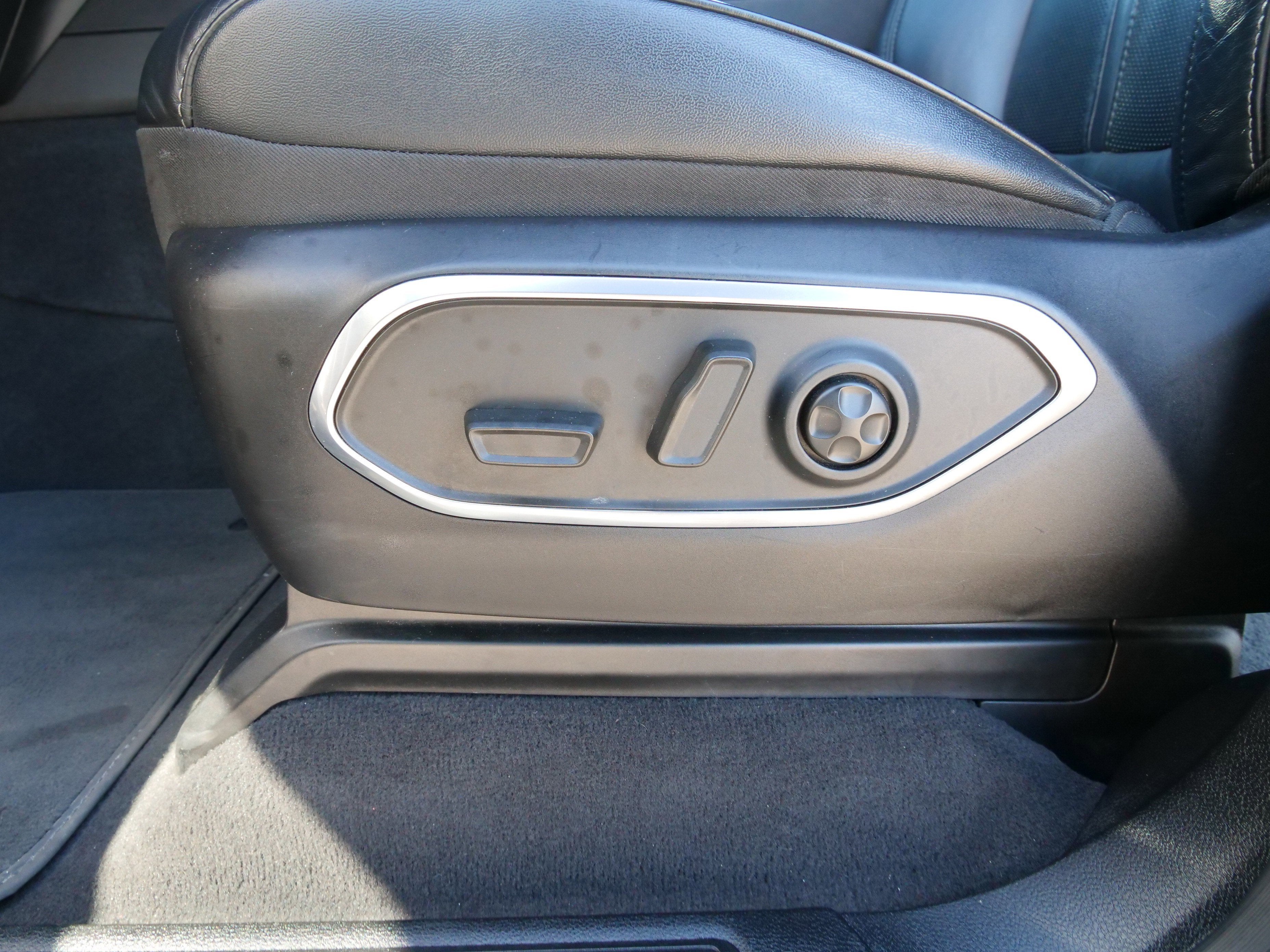 2024 Jeep Wagoneer L Base