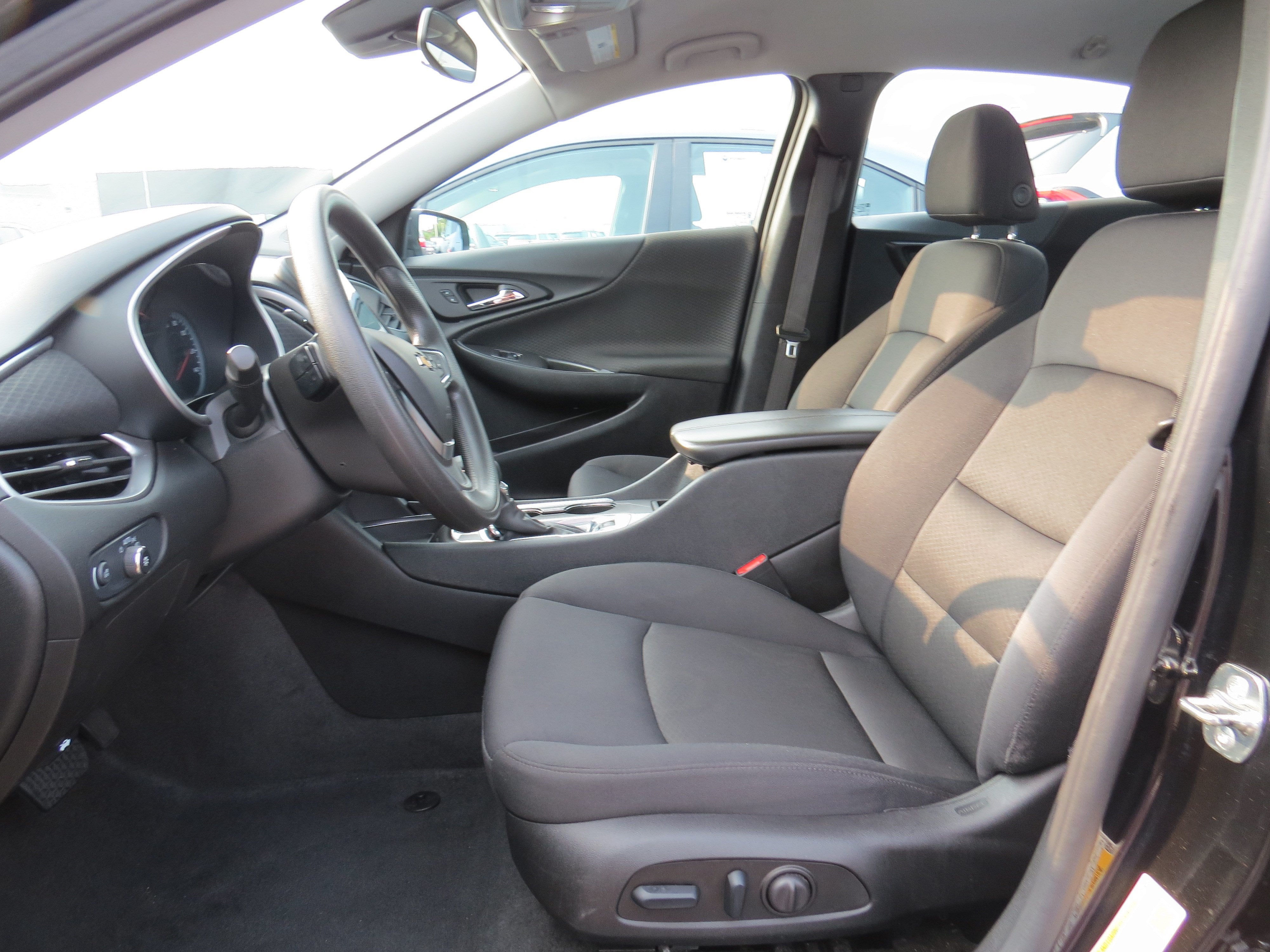 2025 Chevrolet Malibu LT