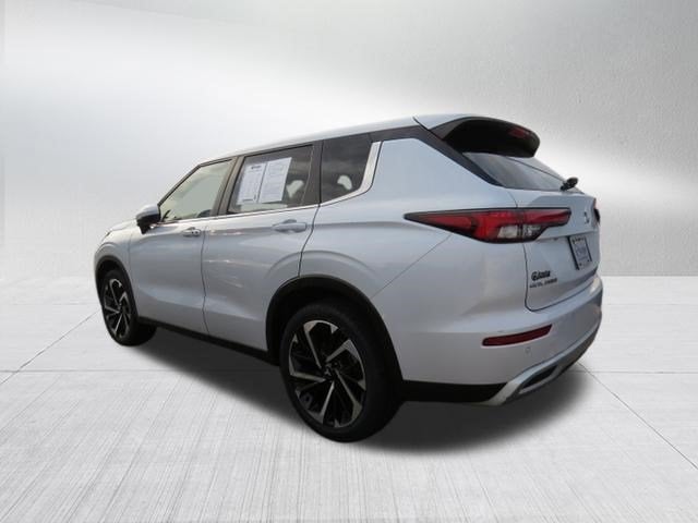 2023 Mitsubishi Outlander SE